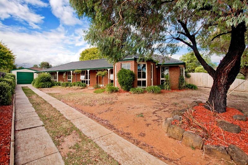 19 Sheeran Crescent, Lara VIC 3212