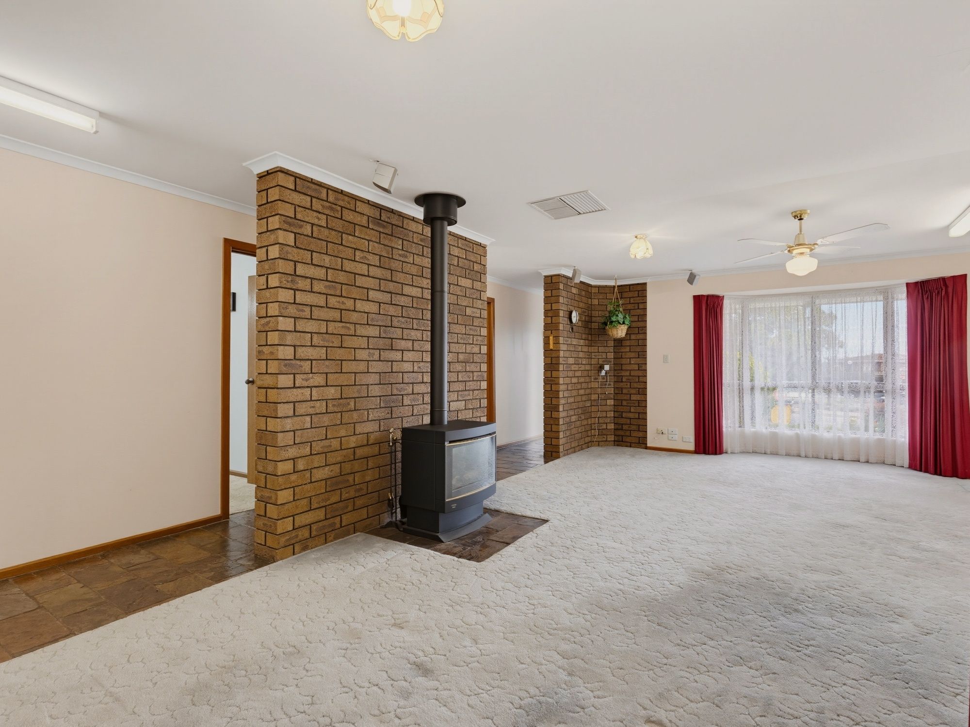 2 Frenshams Drive — photo 7 of 21