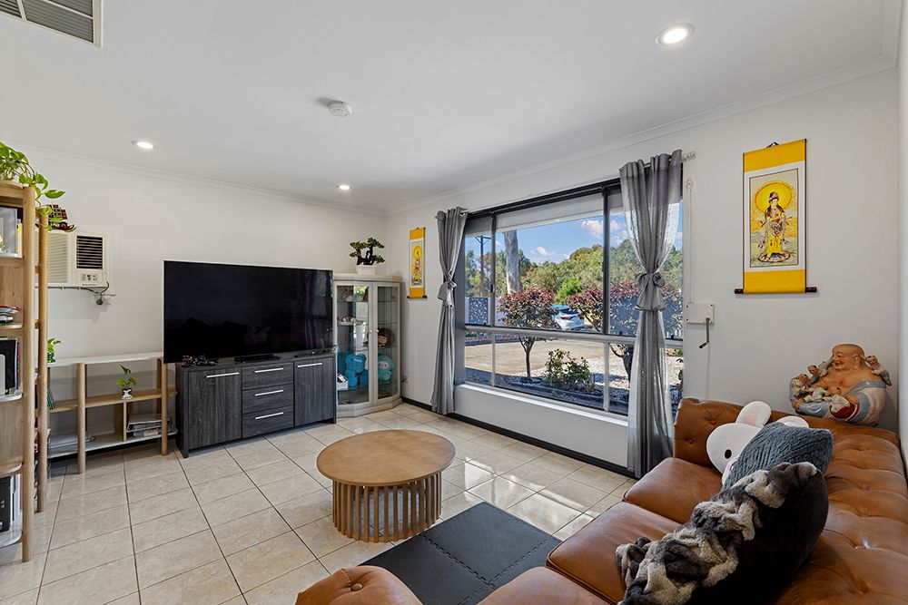 193 Shepherdson Road — photo 3 of 17