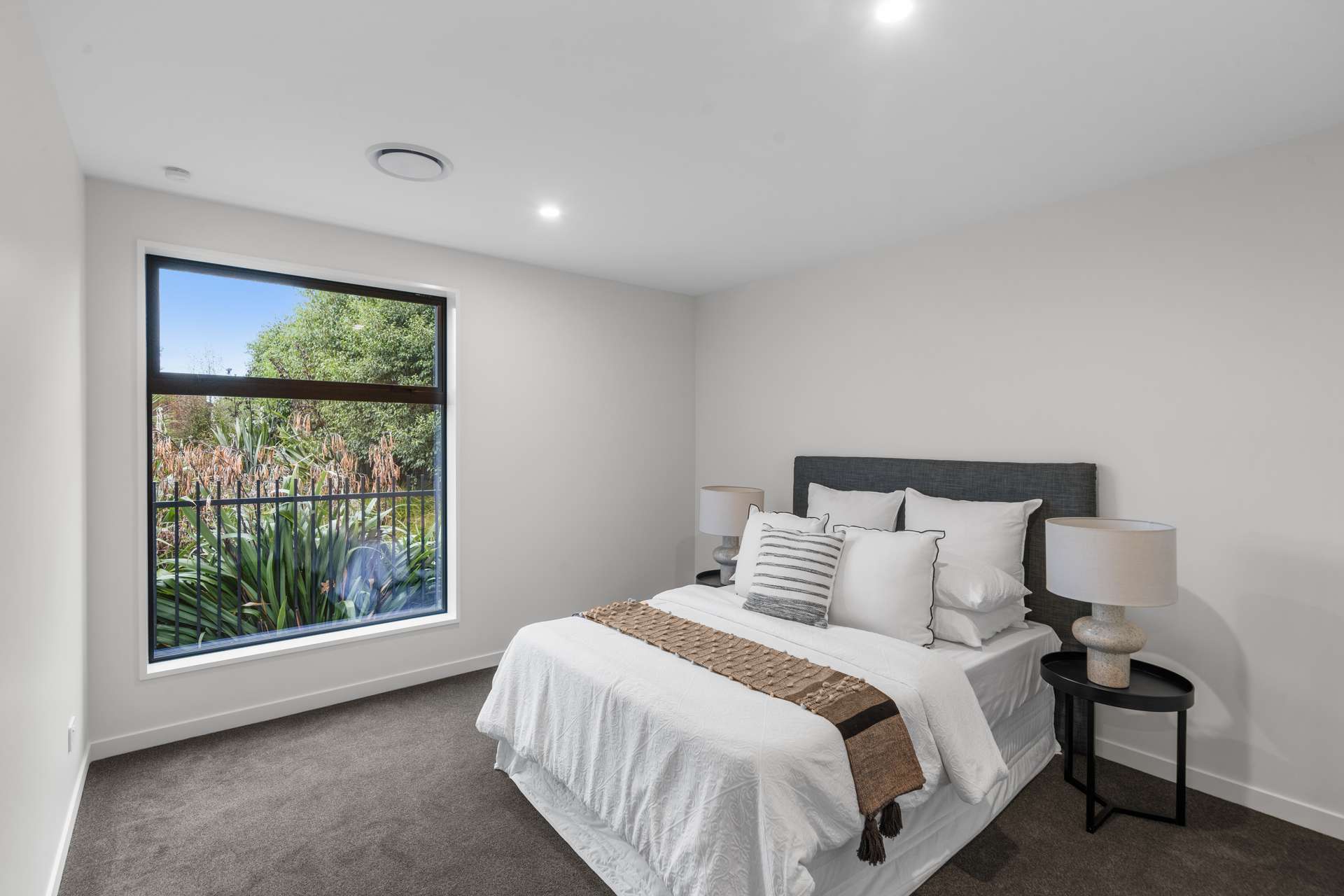 158 Gardiners Road photo 19