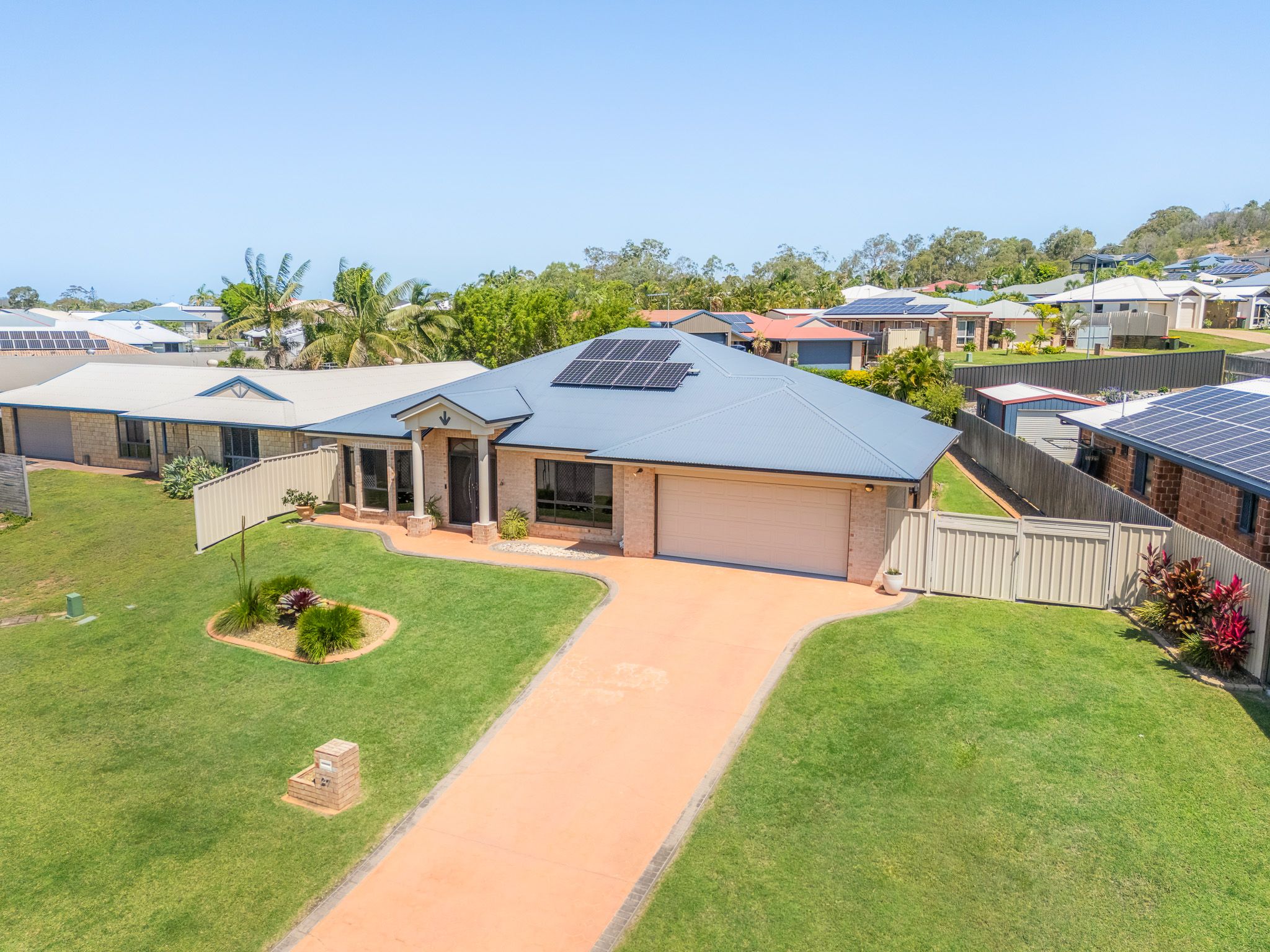 27 Whitbread Road, Clinton QLD 4680