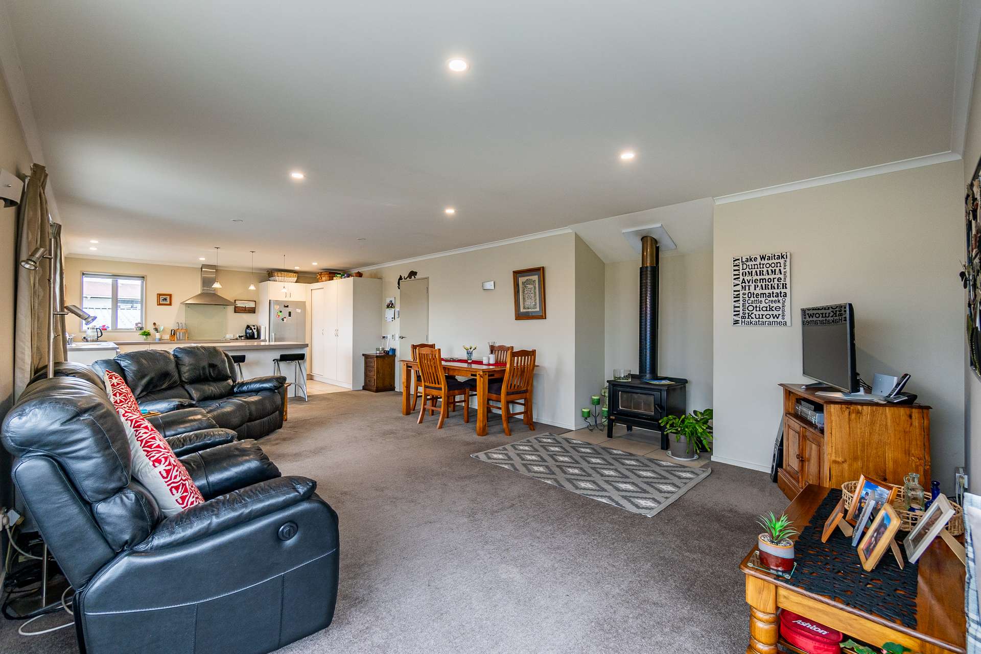 41 Tawa Street photo 3