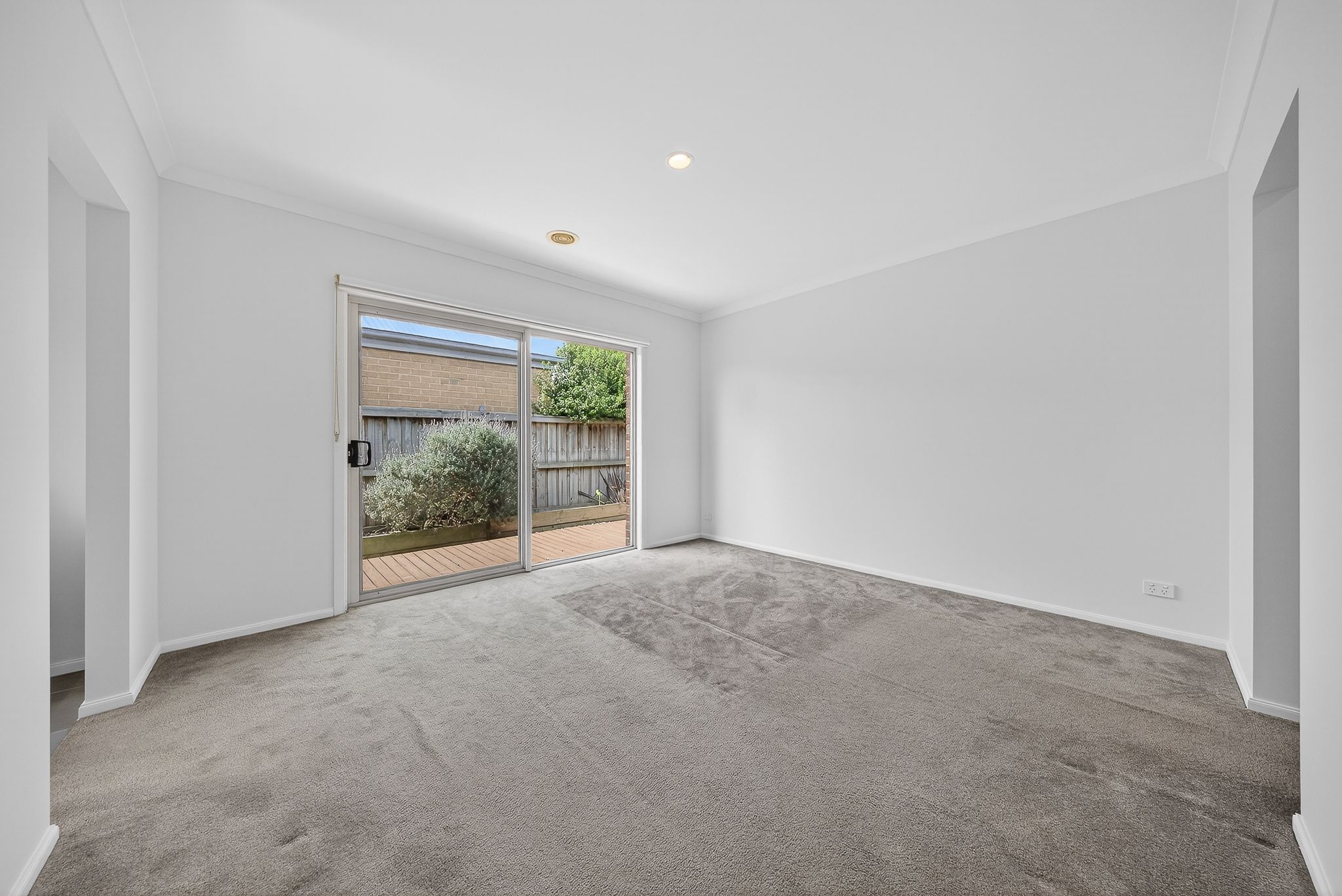 7 Lisa Avenue — photo 11 of 21
