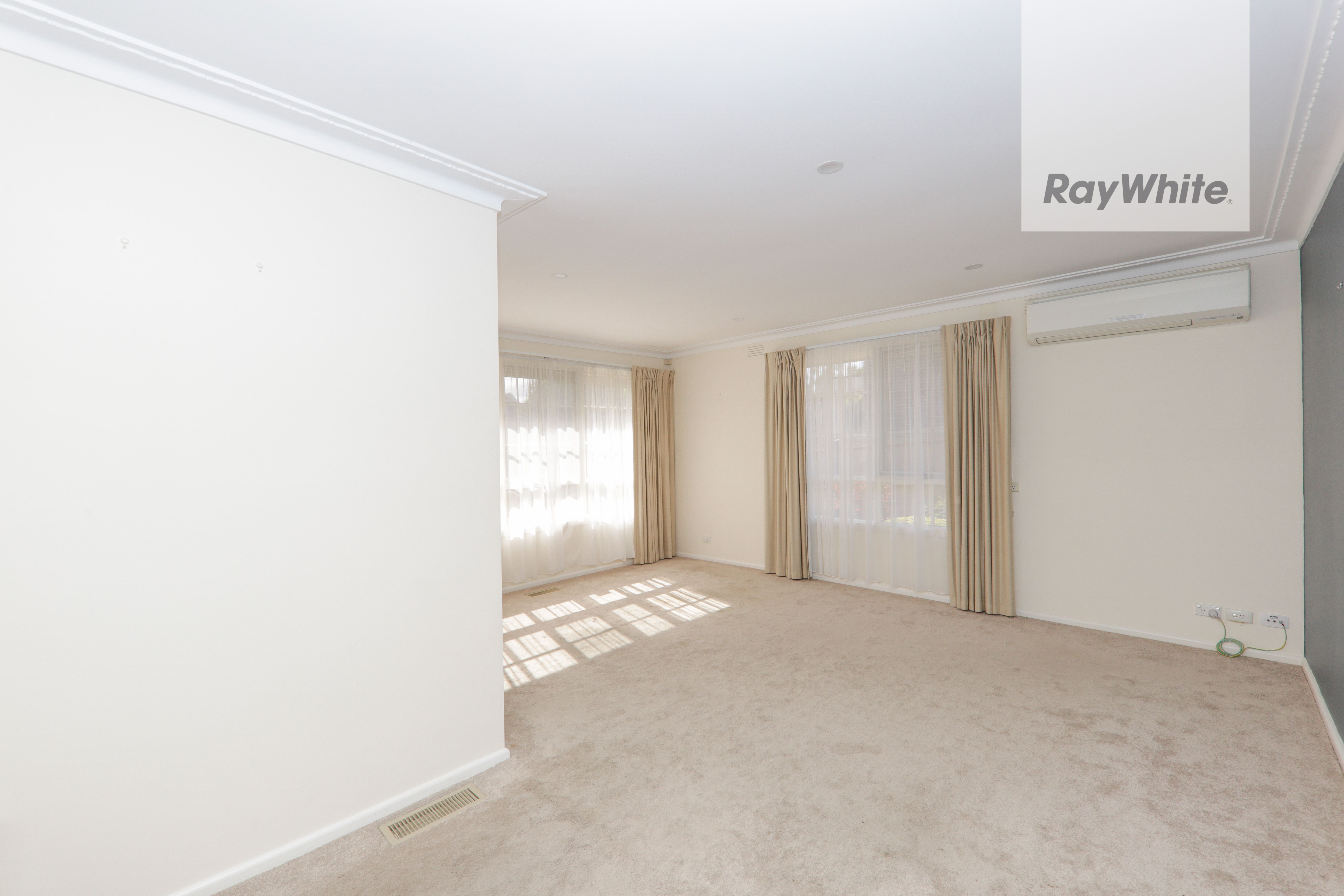 1/5 Renown Street, Burwood, VIC 3125