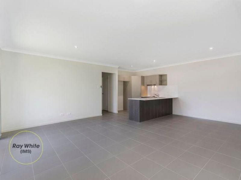 4B Peto Place, Bellbird Park, QLD 4300