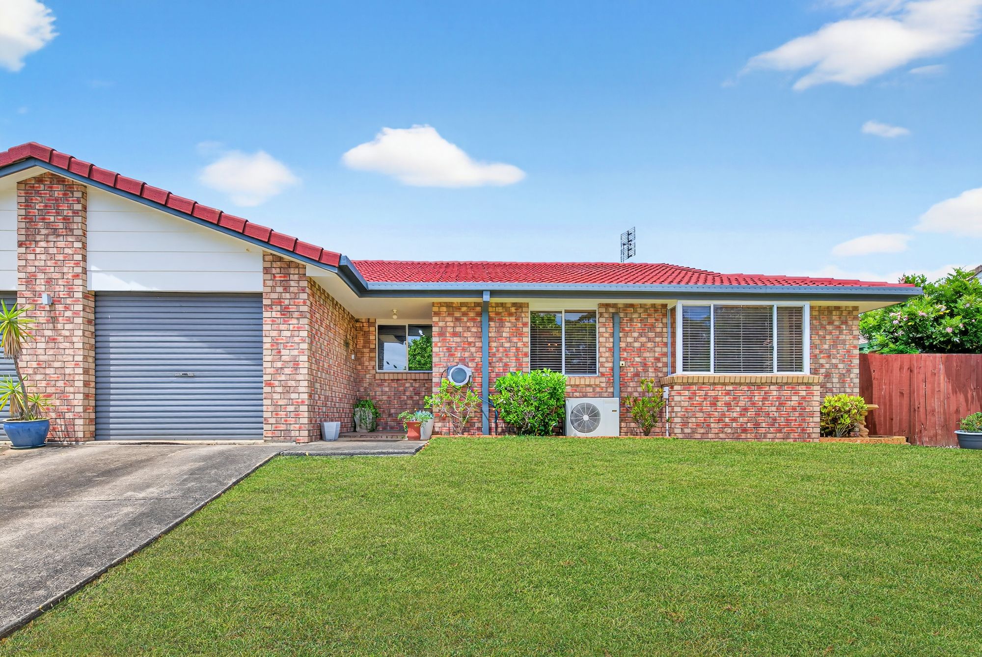 2/31 Kenny Drive, Labrador, QLD 4215