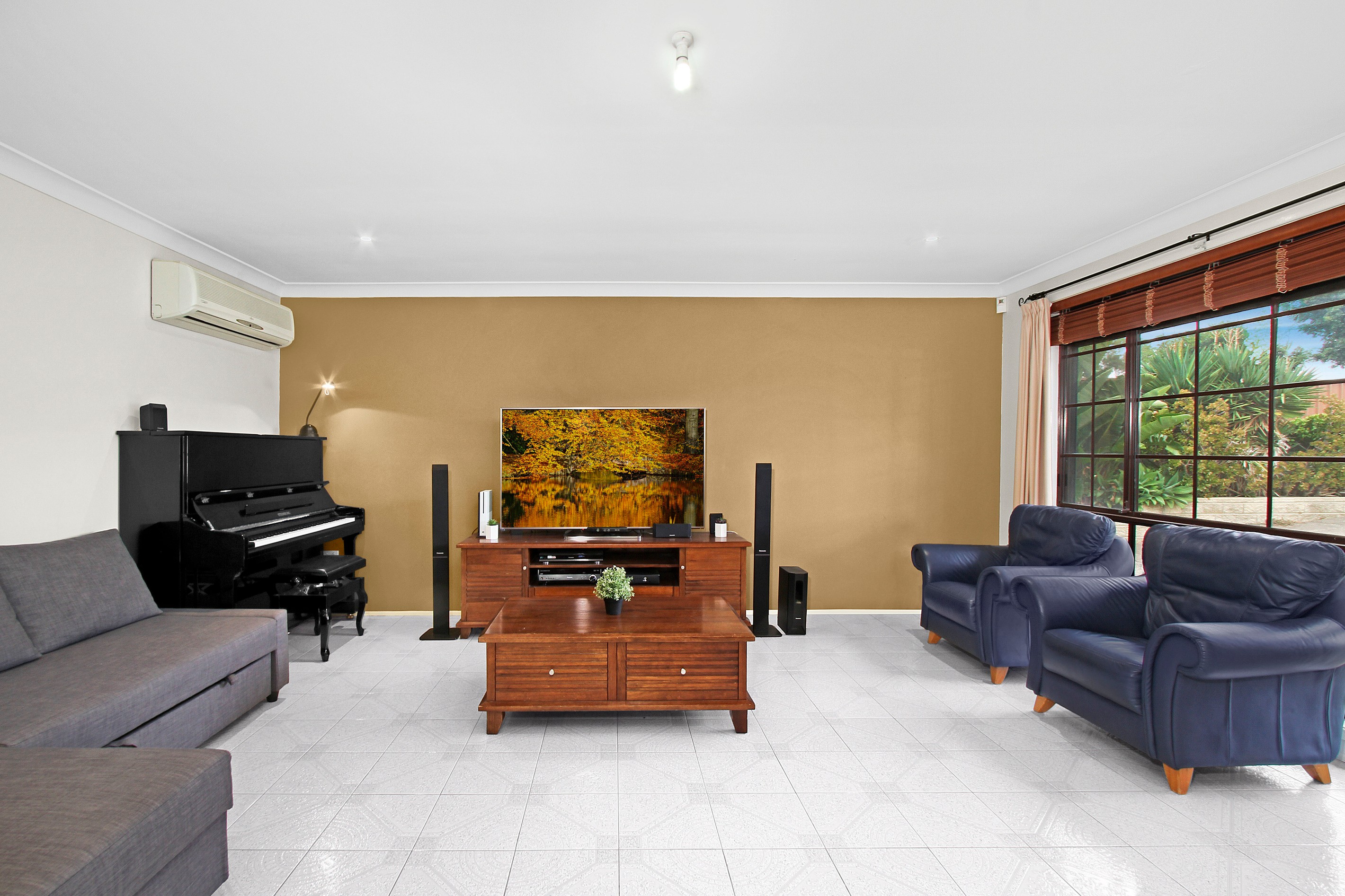 30 Salter Road, Bossley Park, NSW 2176