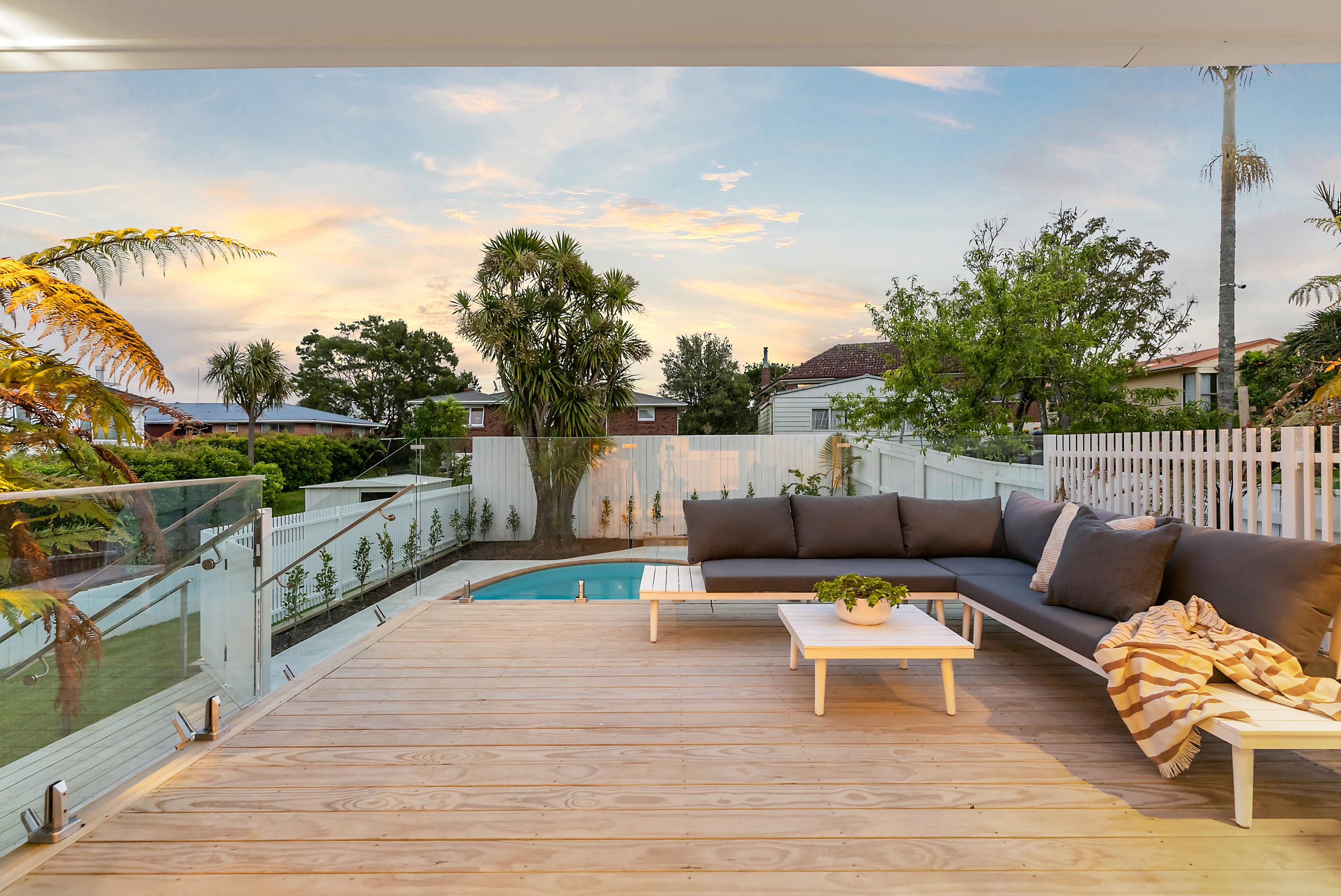 18a Meadowvale Avenue, Forrest Hill, North Shore City