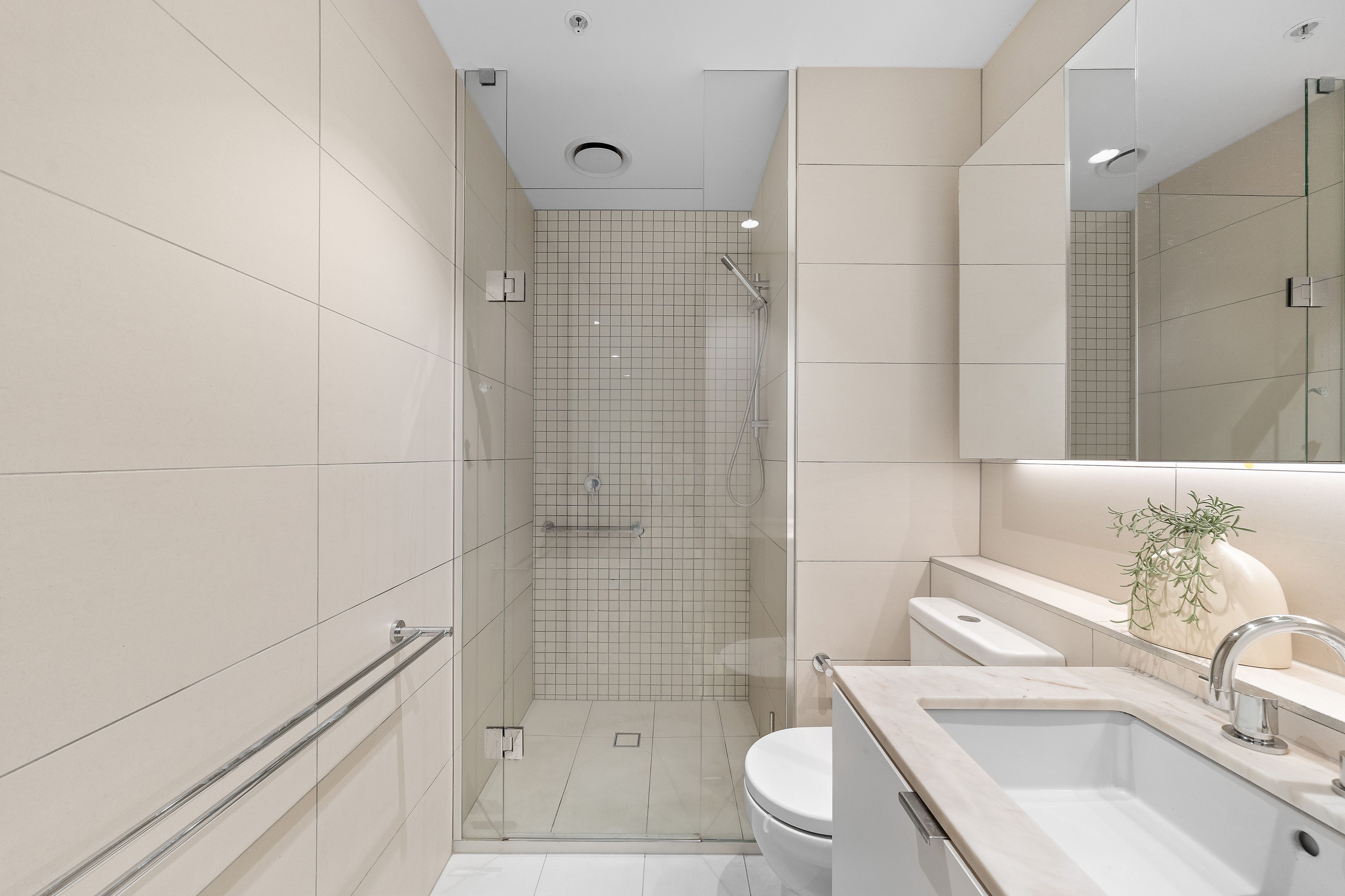 G4/25 Trent Street — photo 7 of 10