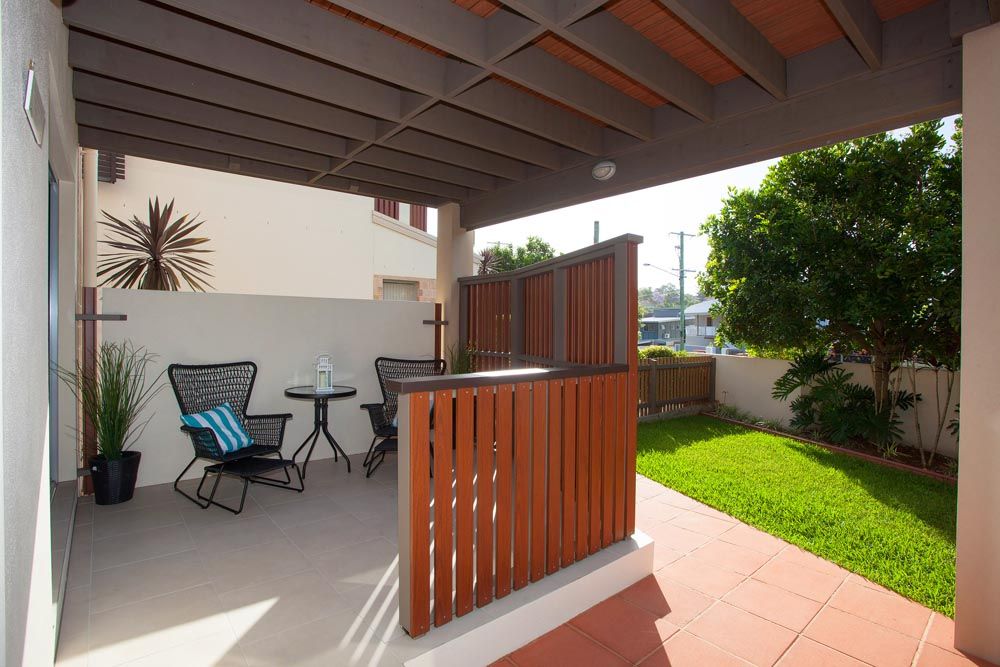 12 Birdwood Road, Holland Park West, QLD 4121