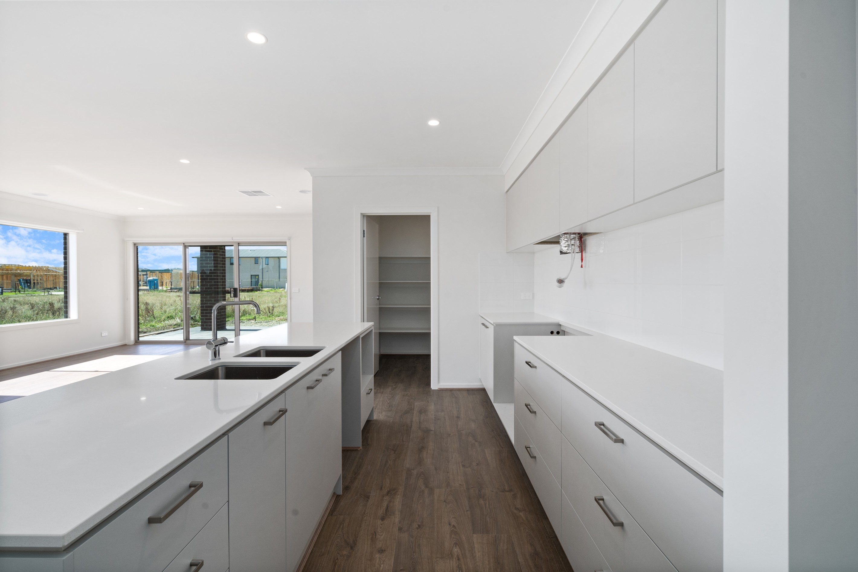 6 Officer Avenue, Clyde, VIC 3978