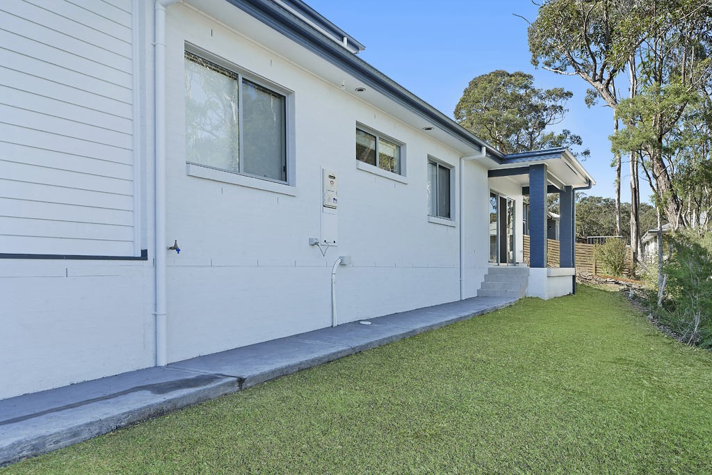 9A Bentwing Parade, MURRAYS BEACH, NSW 2281