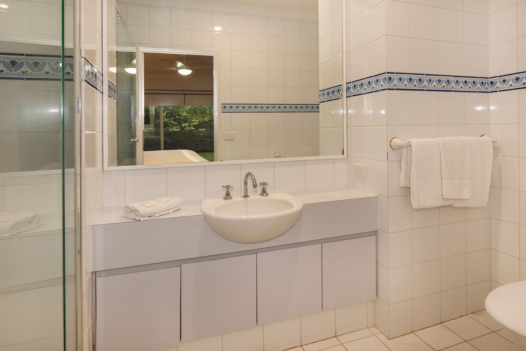 5/330 Geographe Bay Road — photo 9 of 16