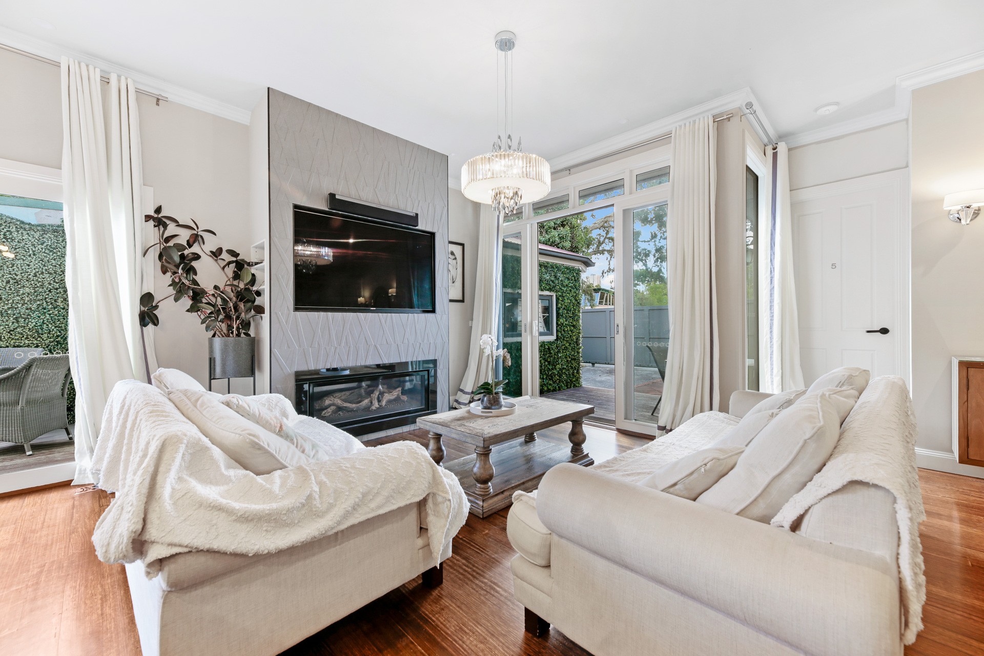 15 Hannaslea Street, Box Hill, VIC 3128