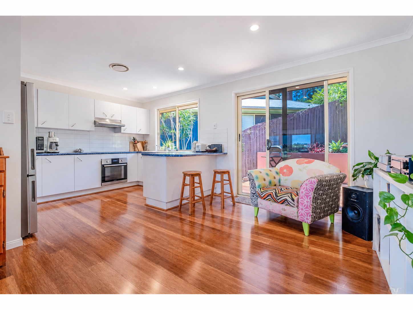 27 Savannah Court — photo 3 of 16