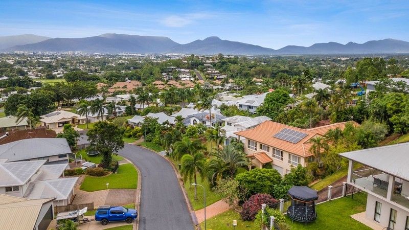 7 Rosemont Court, Mooroobool, QLD 4870