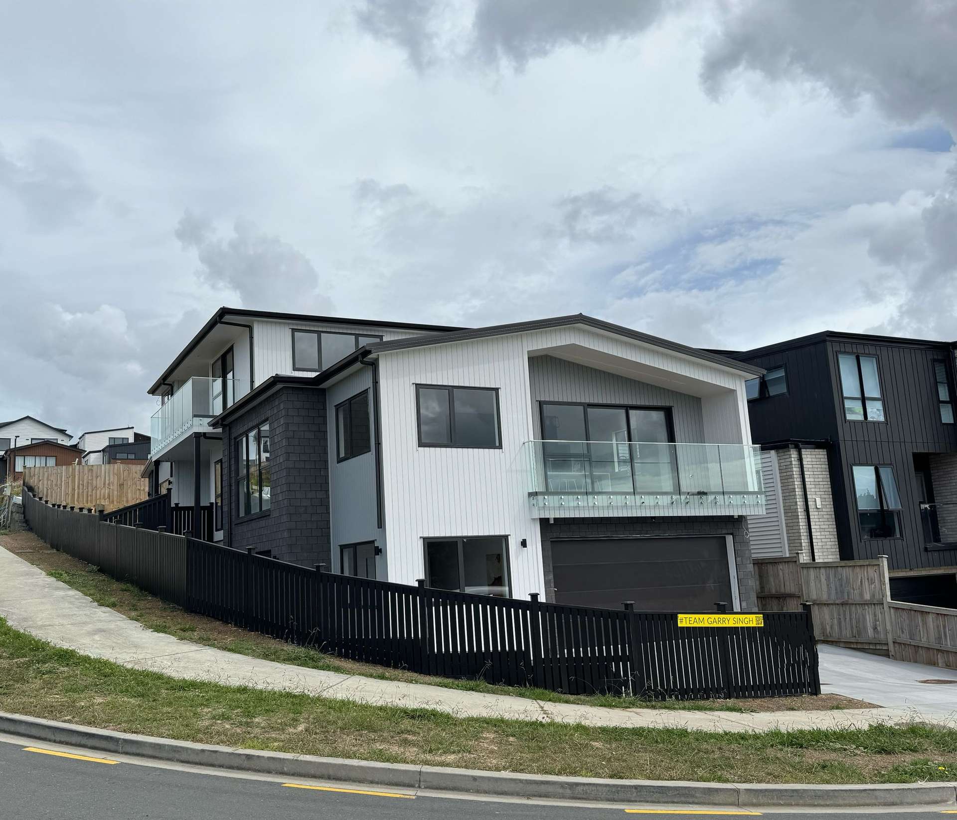 31 Bremner Ridge Street photo 0