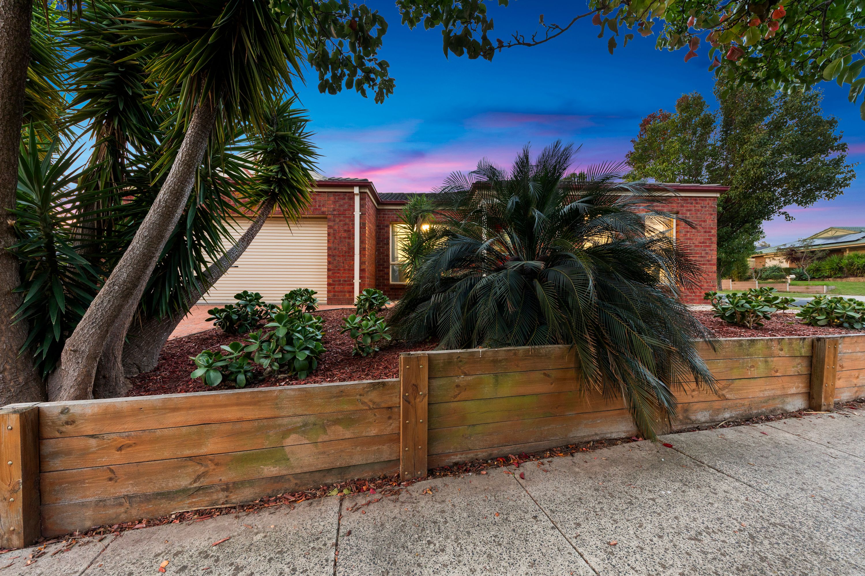 37 Ebony Drive, Pakenham VIC 3810