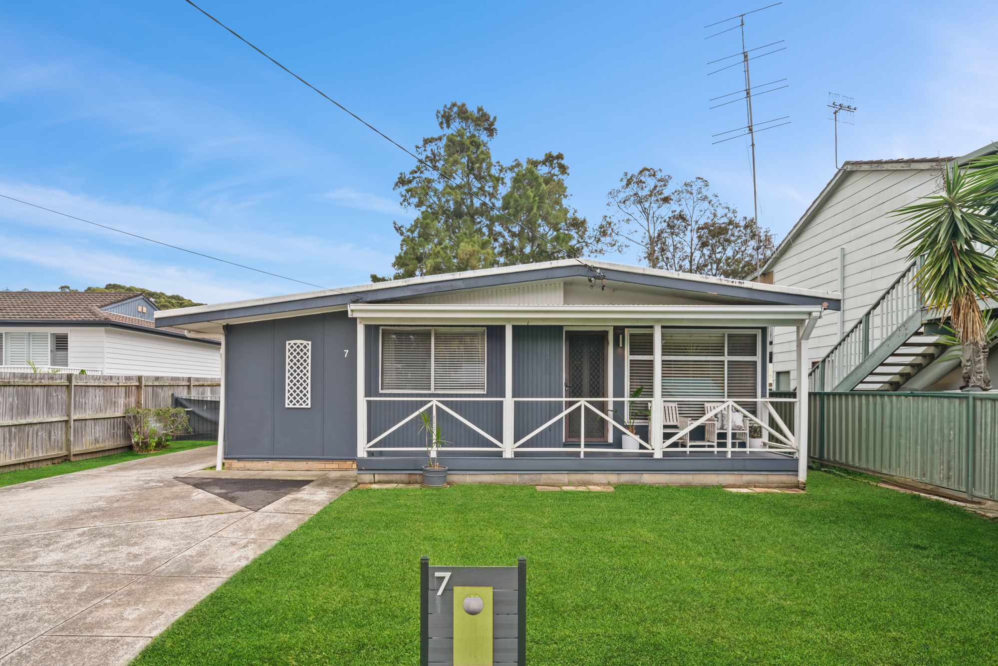 7 Black Swan Street, Berkeley Vale NSW 2261