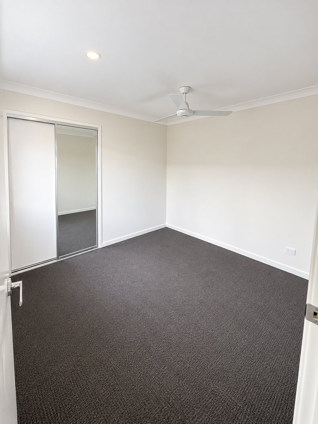 2/52 Pierro Place — photo 5 of 12