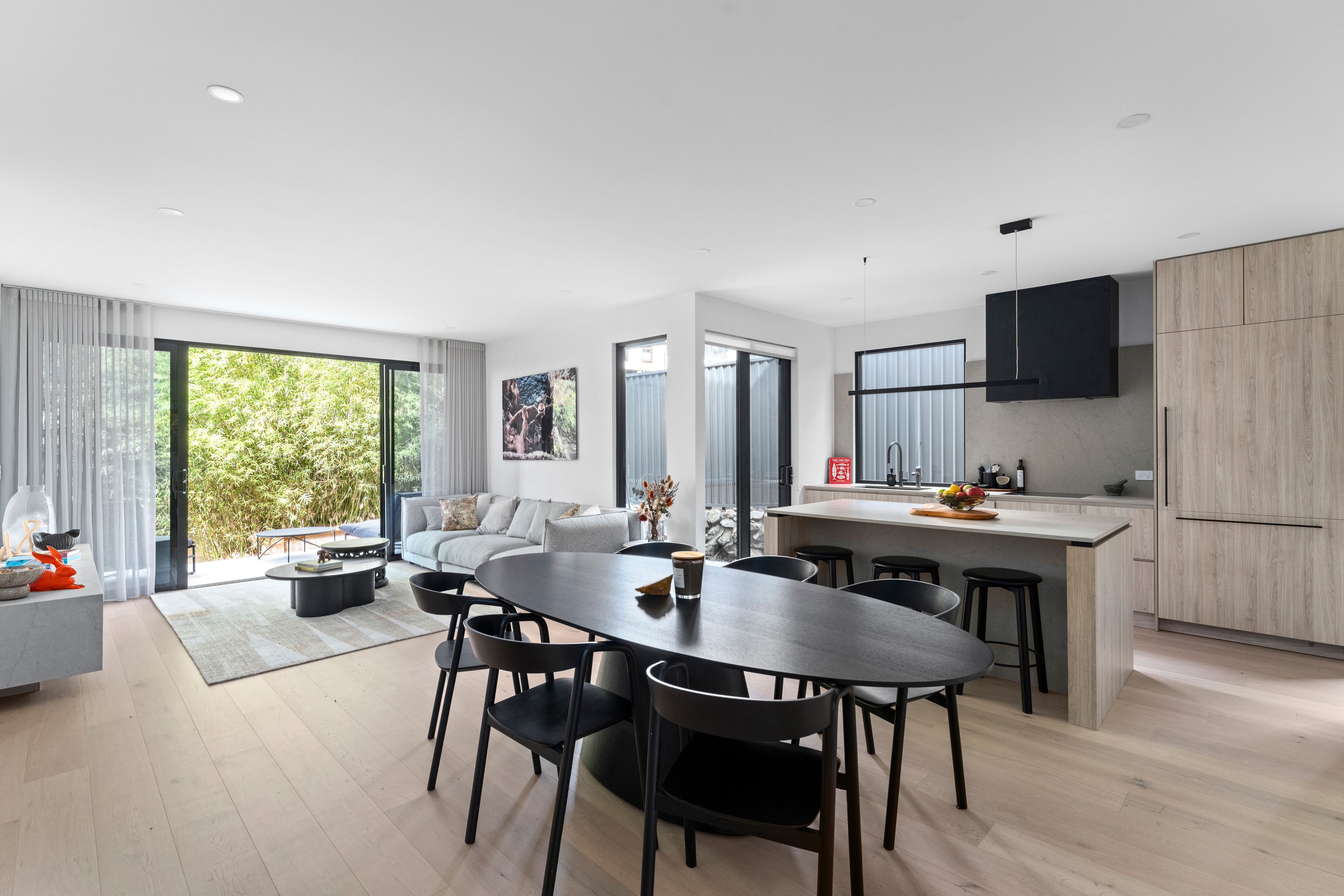 38B Kanangra Drive — photo 3 of 22