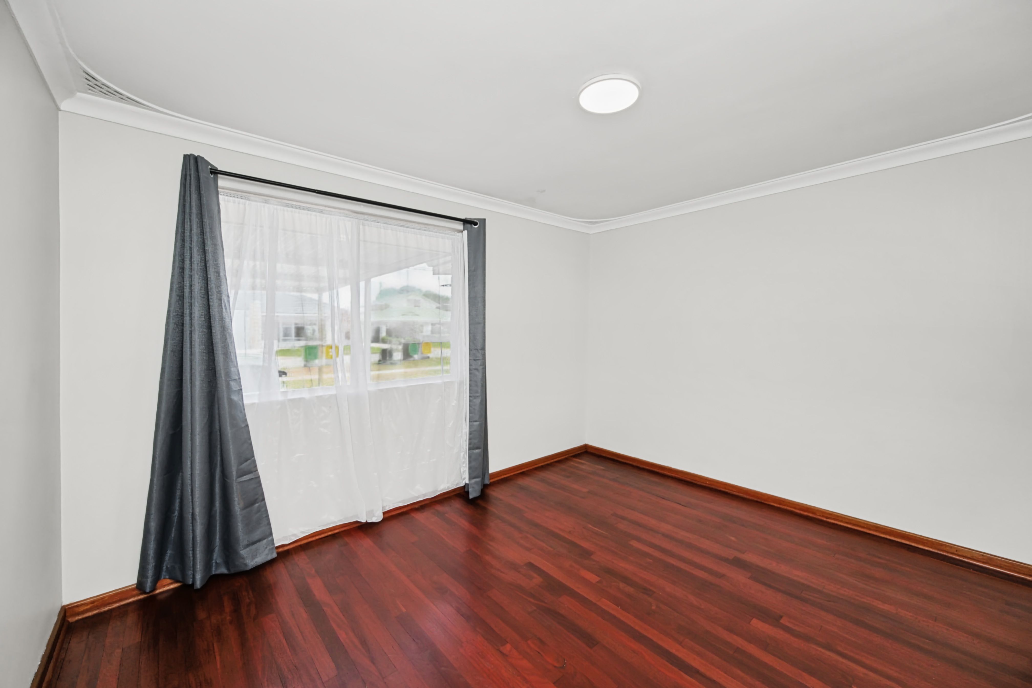 168A The Strand — photo 11 of 20