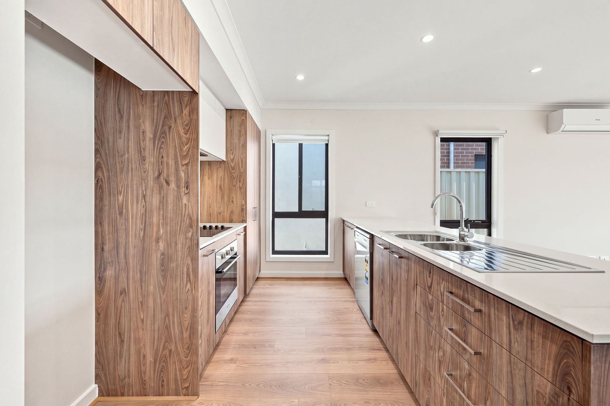 42 Birmingham Road, Cranbourne East, VIC 3977