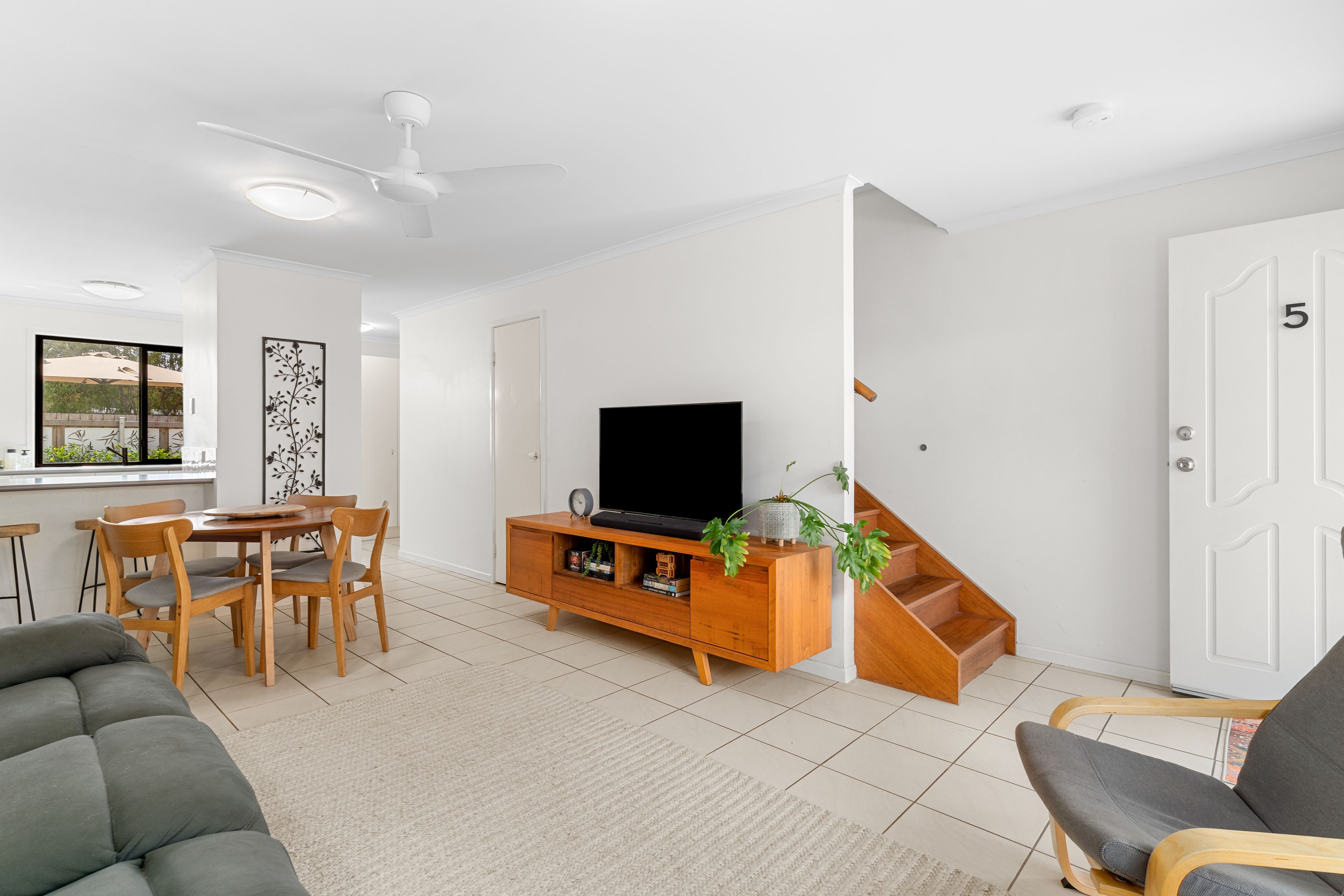 5/2a Swan Street — photo 4 of 24