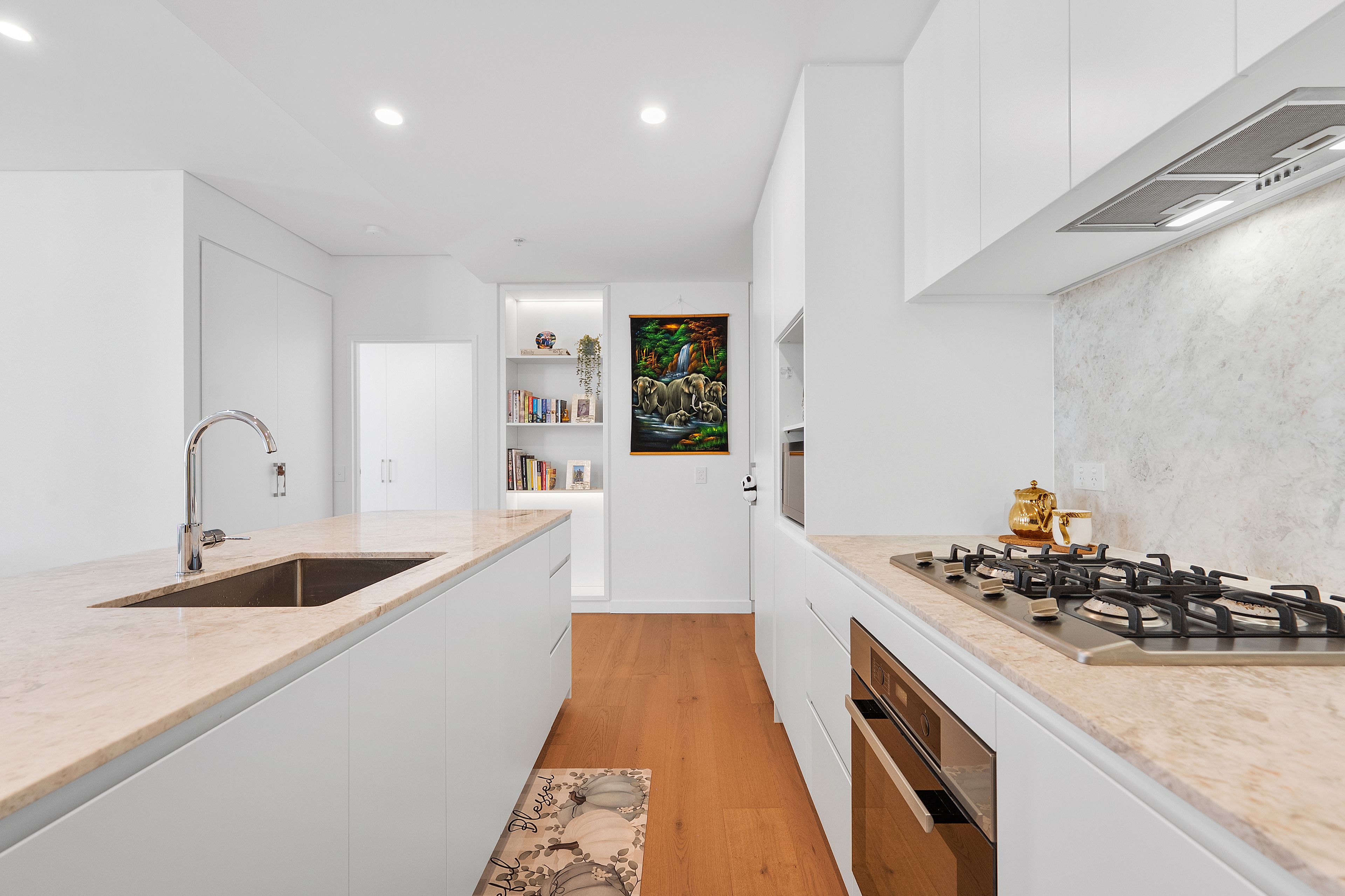 3078/4 Eustace Street — photo 10 of 13