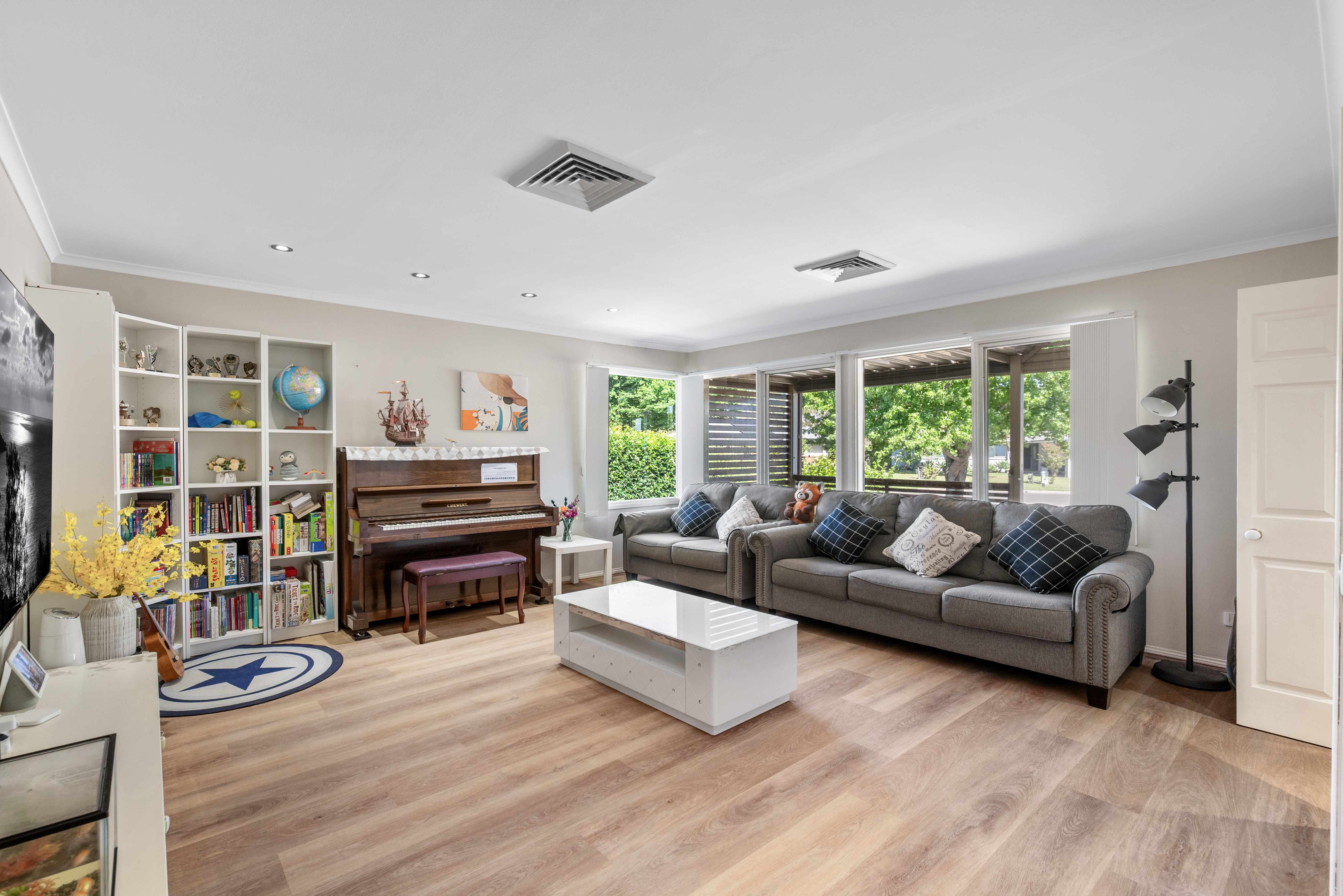 12 Glenmore Place, South Penrith, NSW