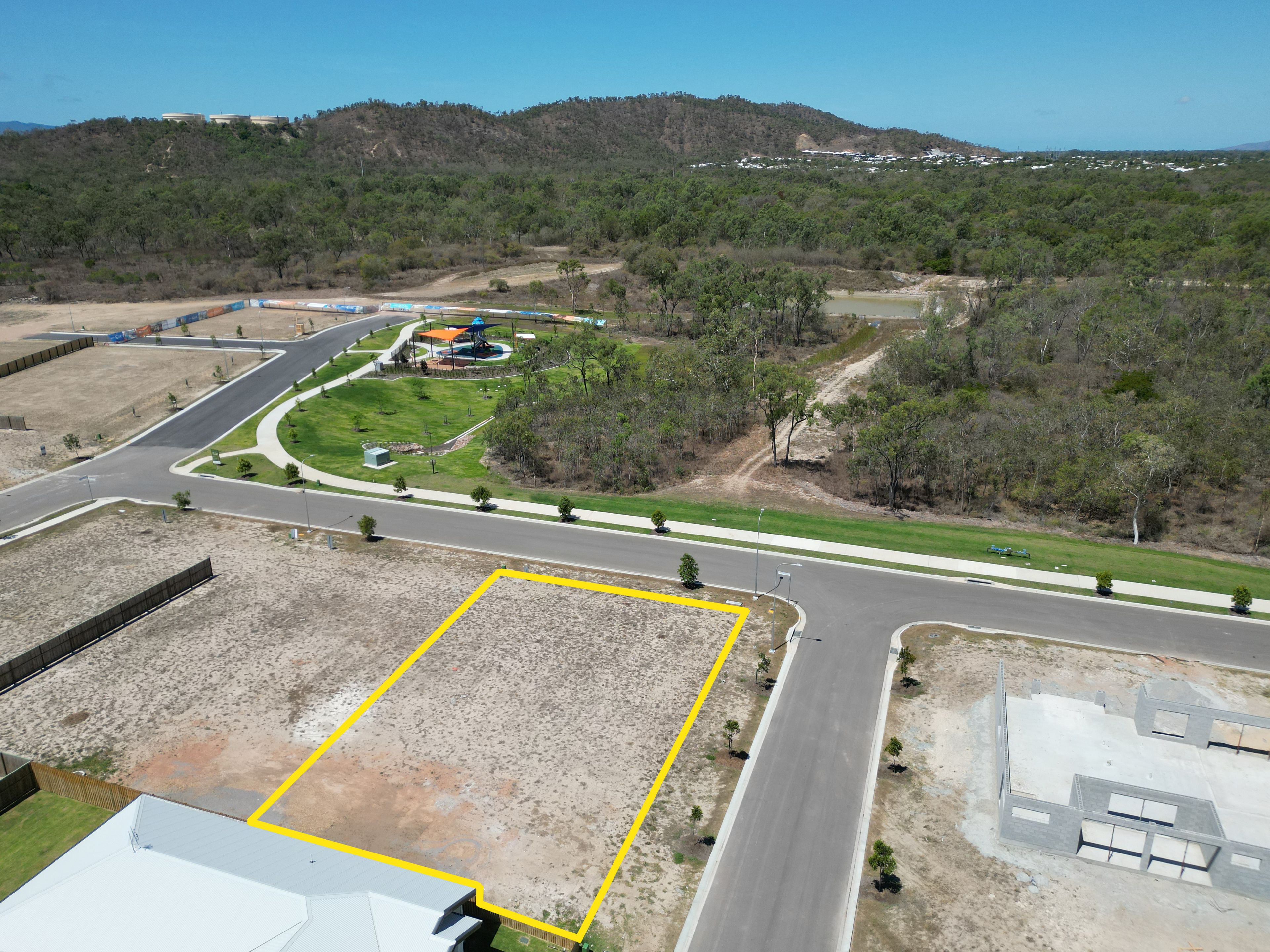 27 Highfields Parkway, Shaw, QLD 4818