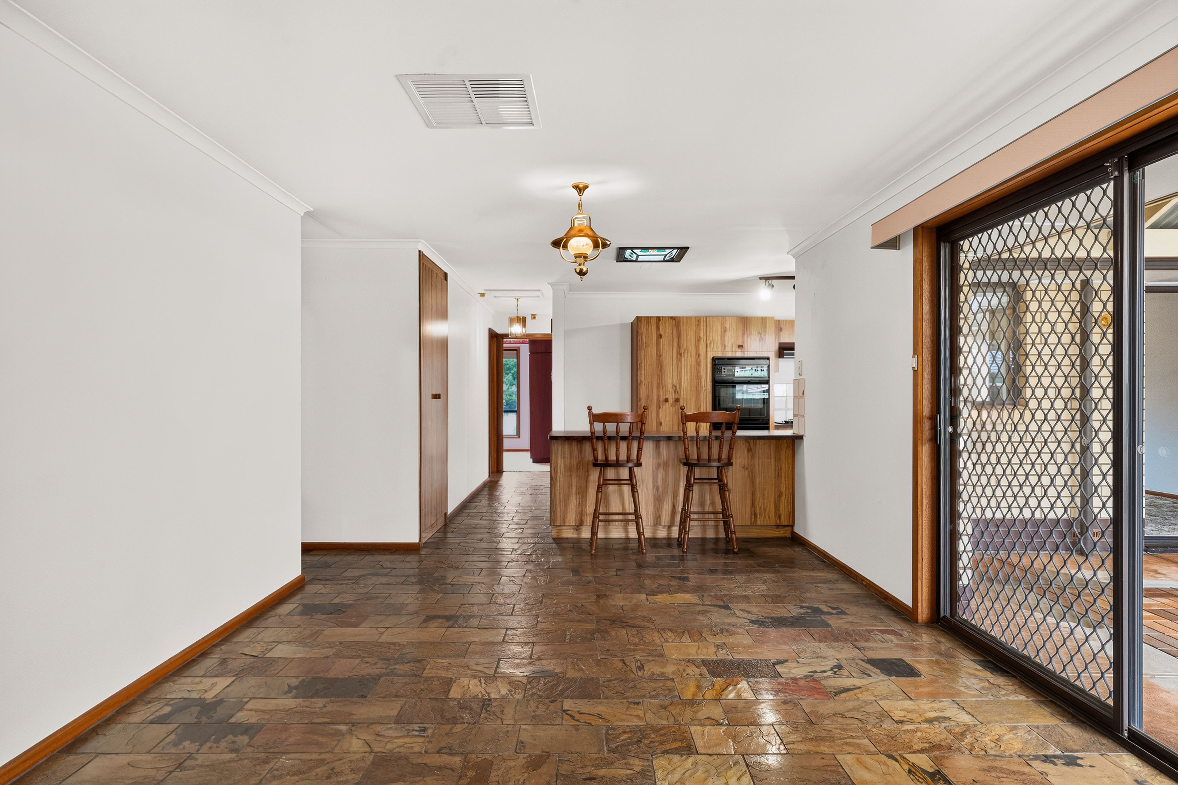 2 Wilma Court — photo 5 of 18