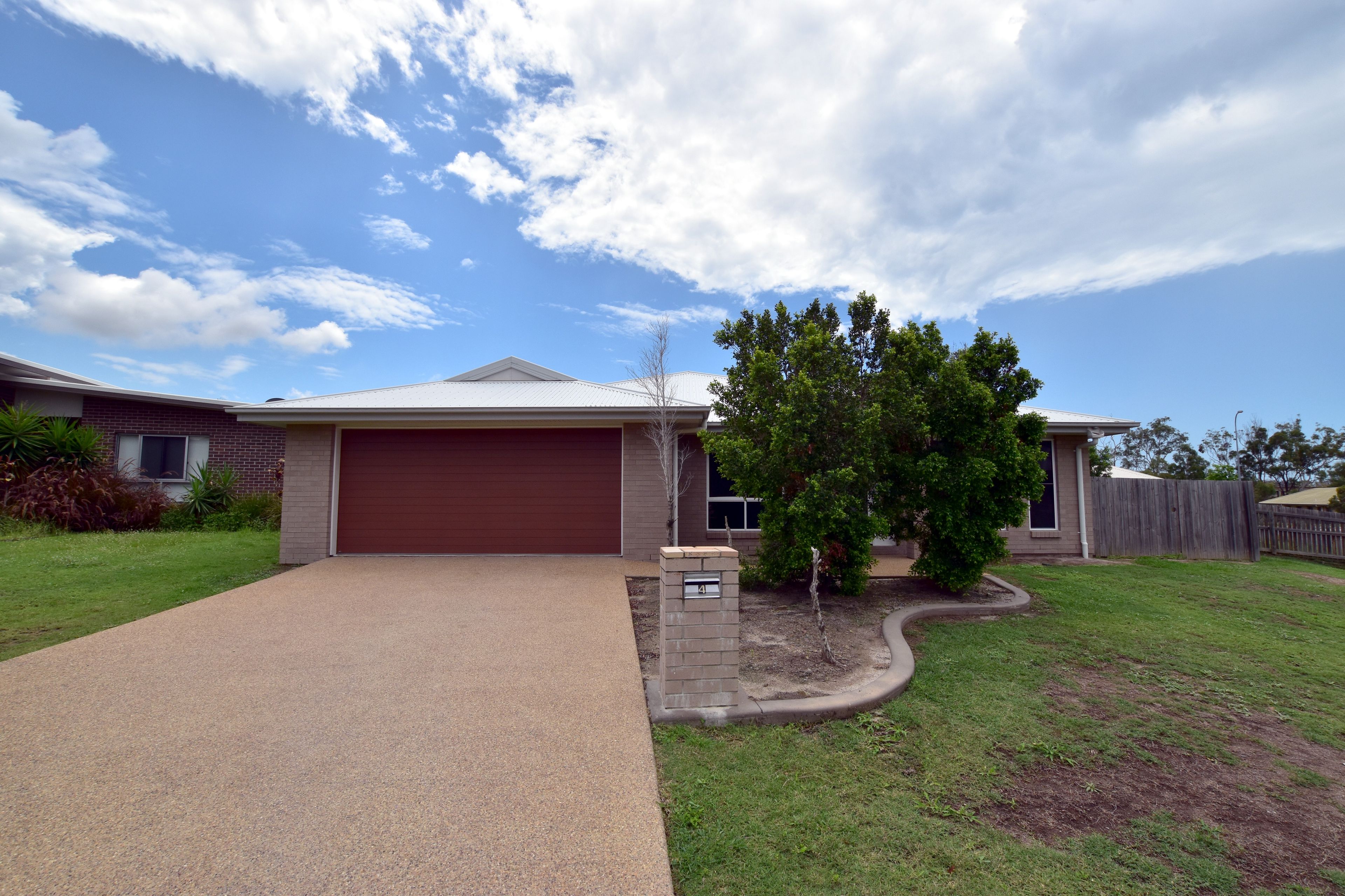 4 Sturt Court, Glen Eden, QLD 4680