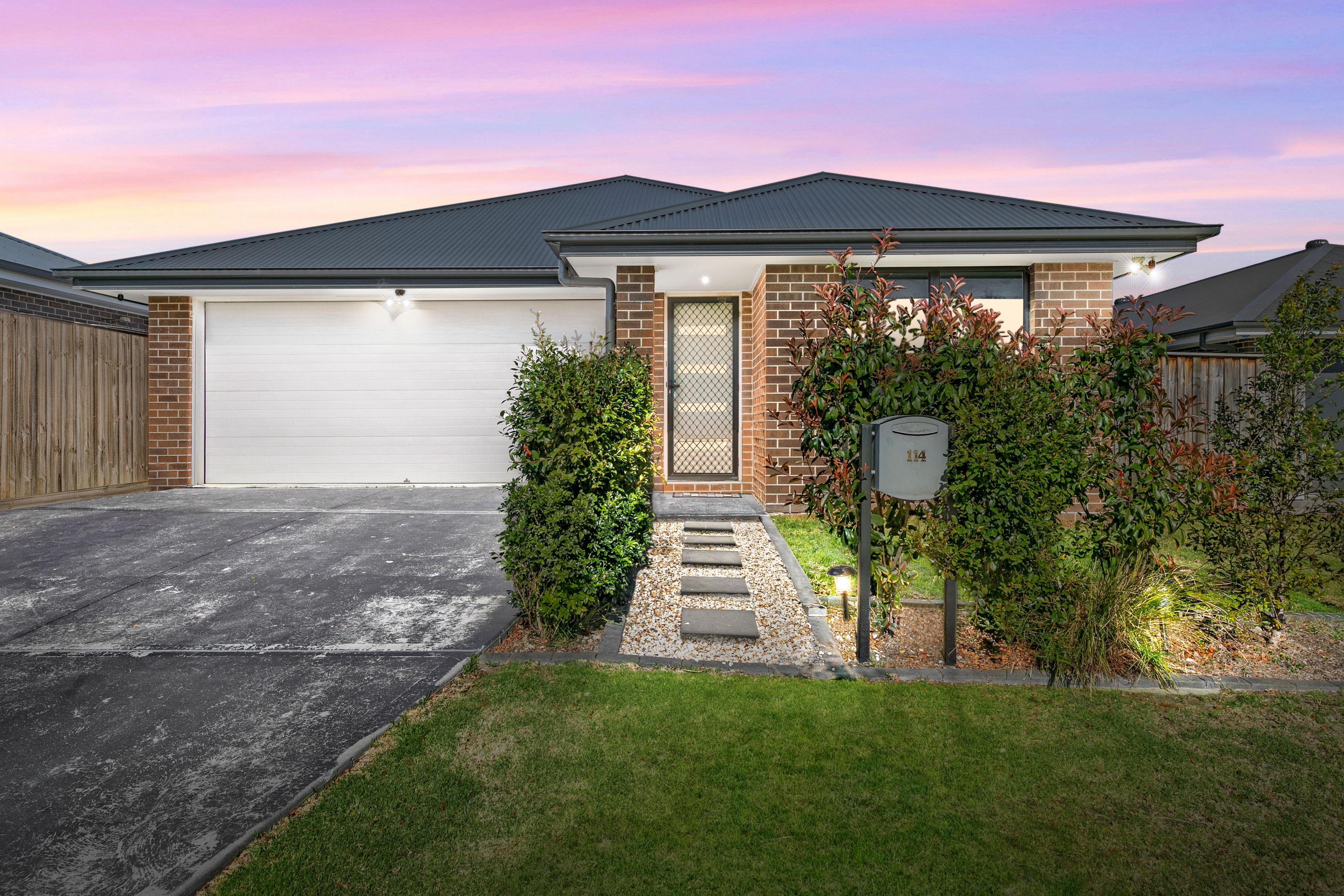 114 Meya Crescent, Fletcher NSW 2287