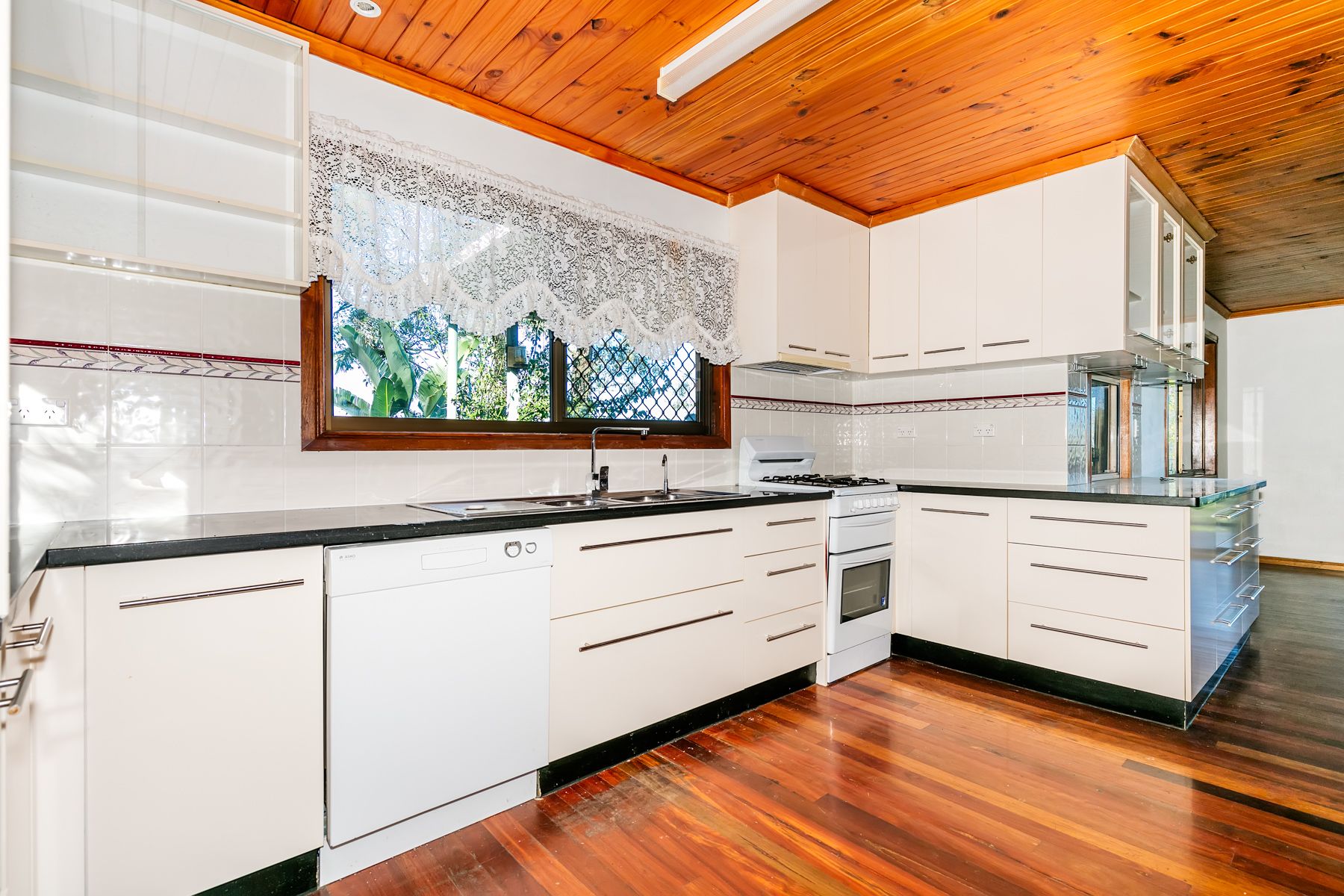 6 Tecoma Street, Kingston, QLD 4114
