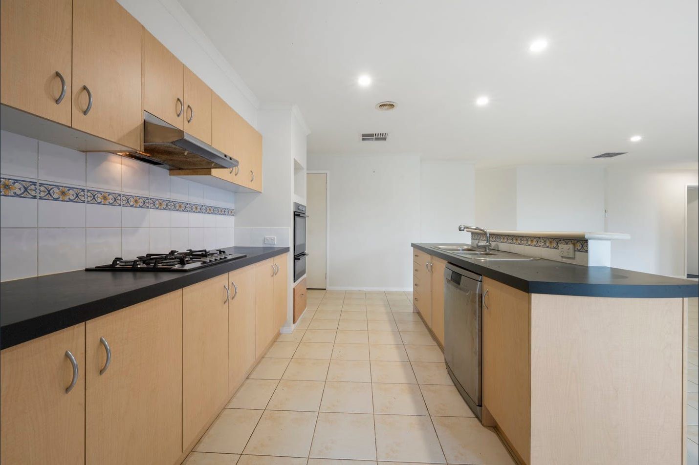 19 Incana Close — photo 5 of 16