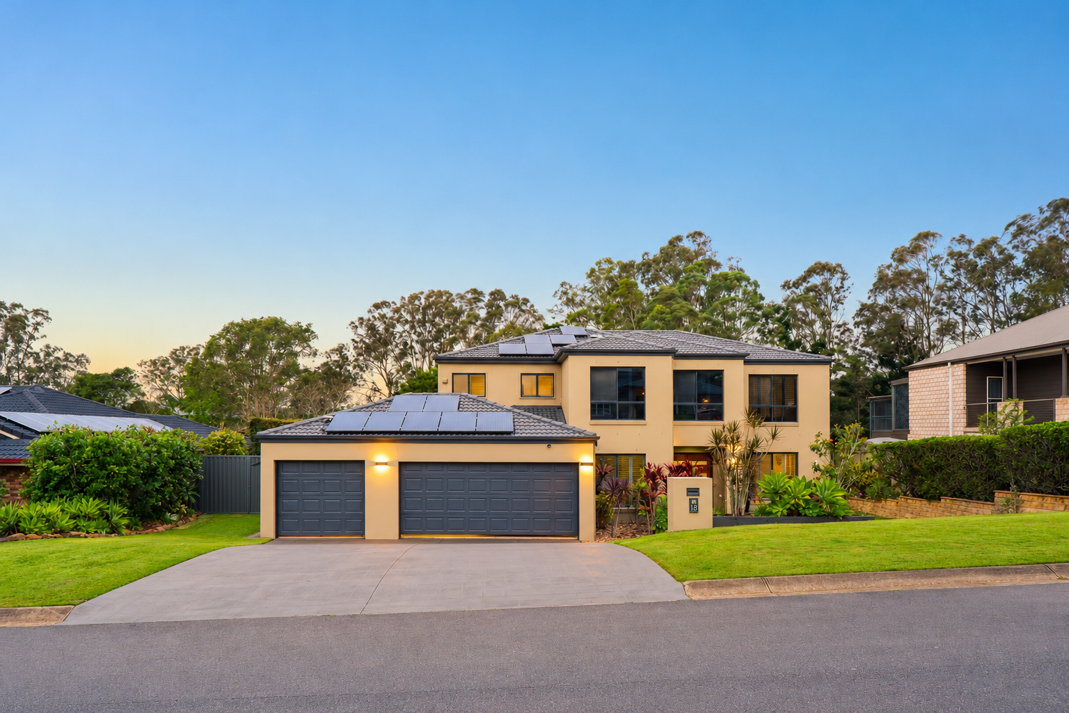 18 Riviera Court — photo from Ray White Springwood QLD