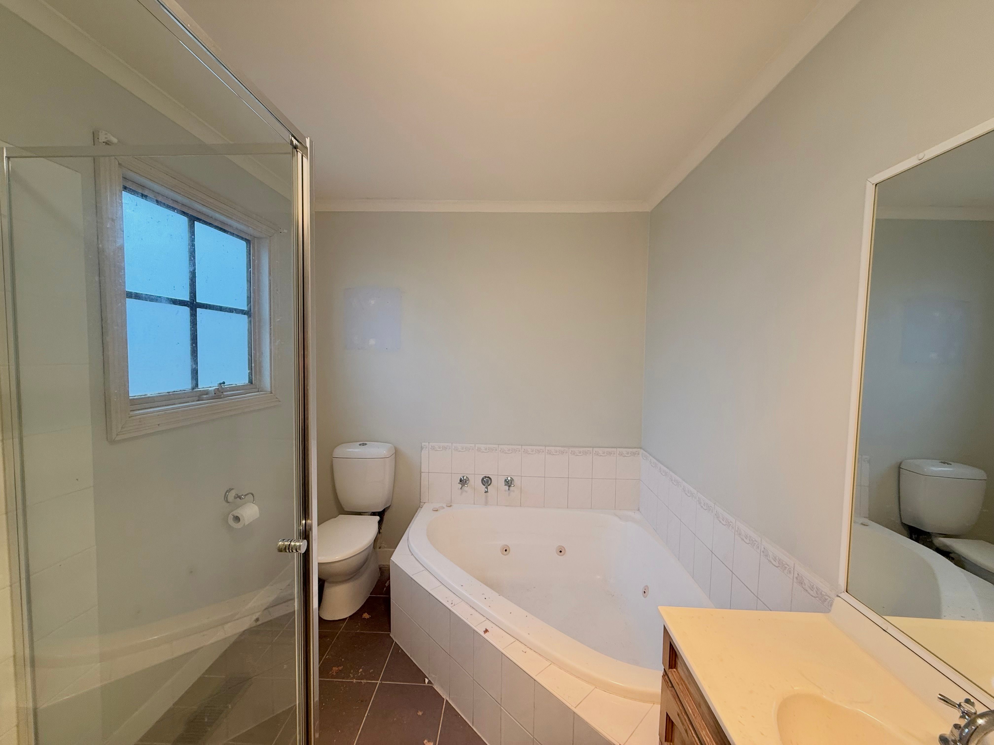 92 Burke Street — photo 8 of 15