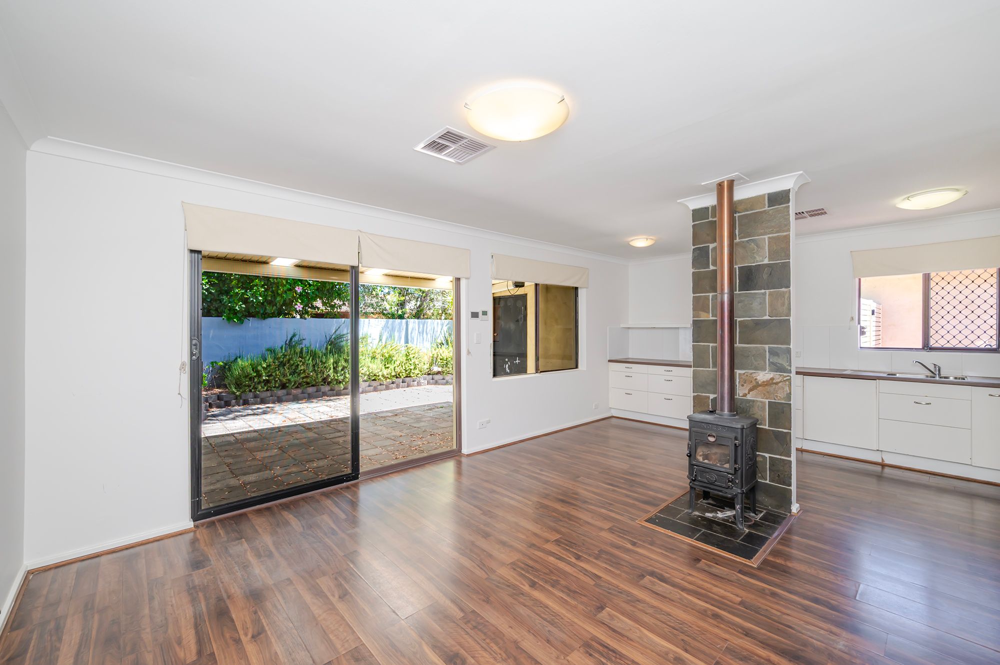 2/4 Tennivale Place, North Perth, WA 6006