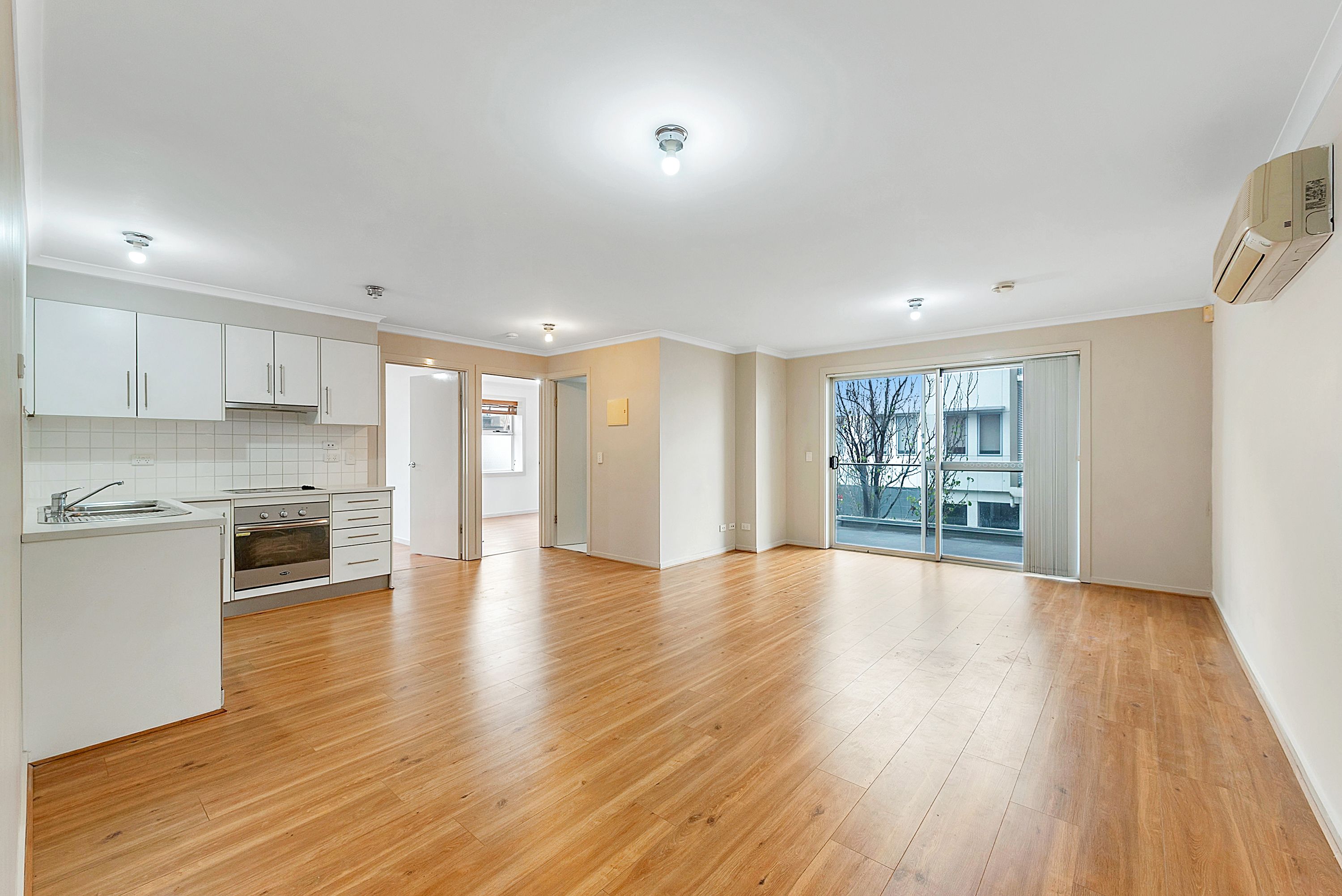 3/2 Fisher Place — photo 3 of 10
