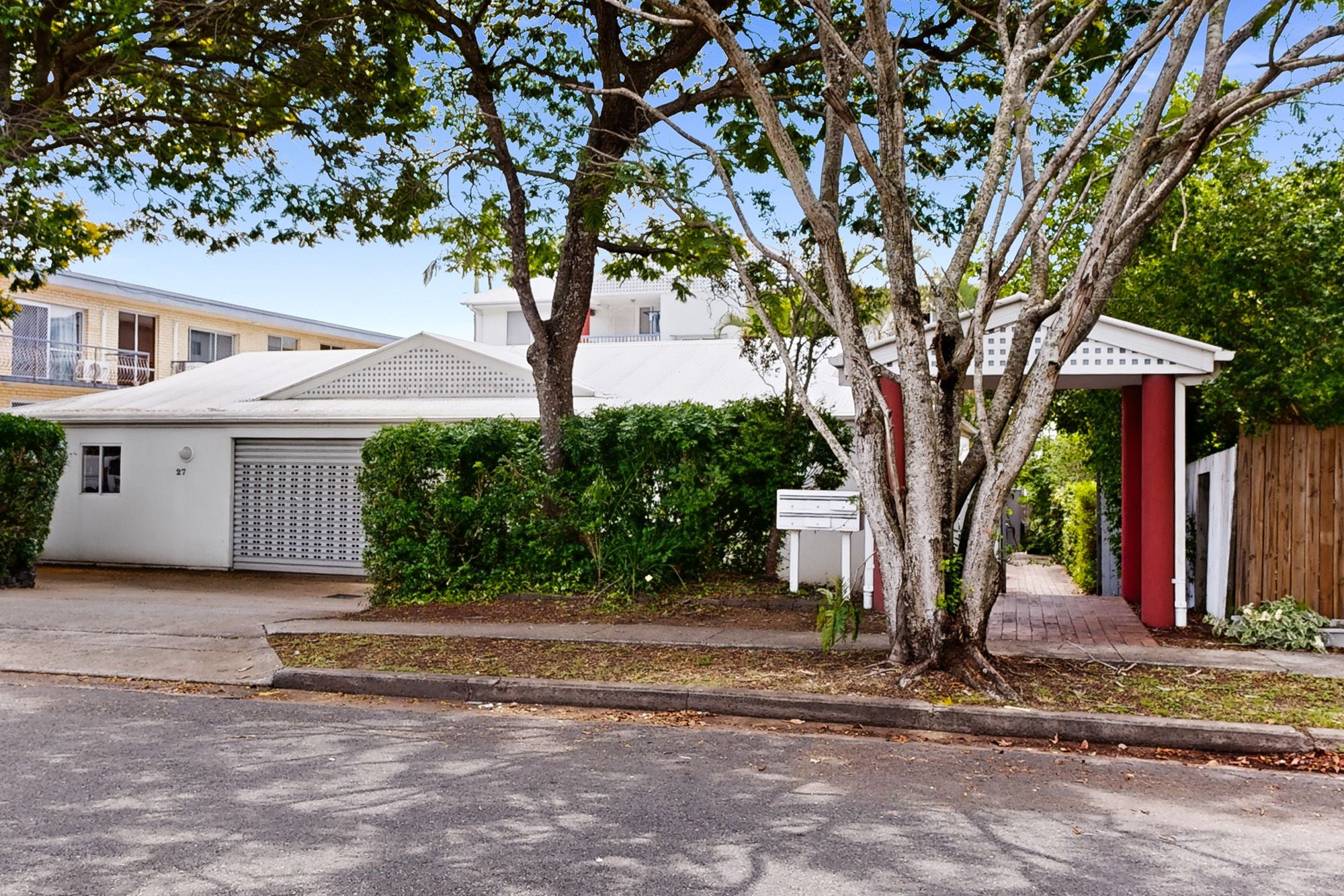 4/27 Norman Drive — photo 8 of 17