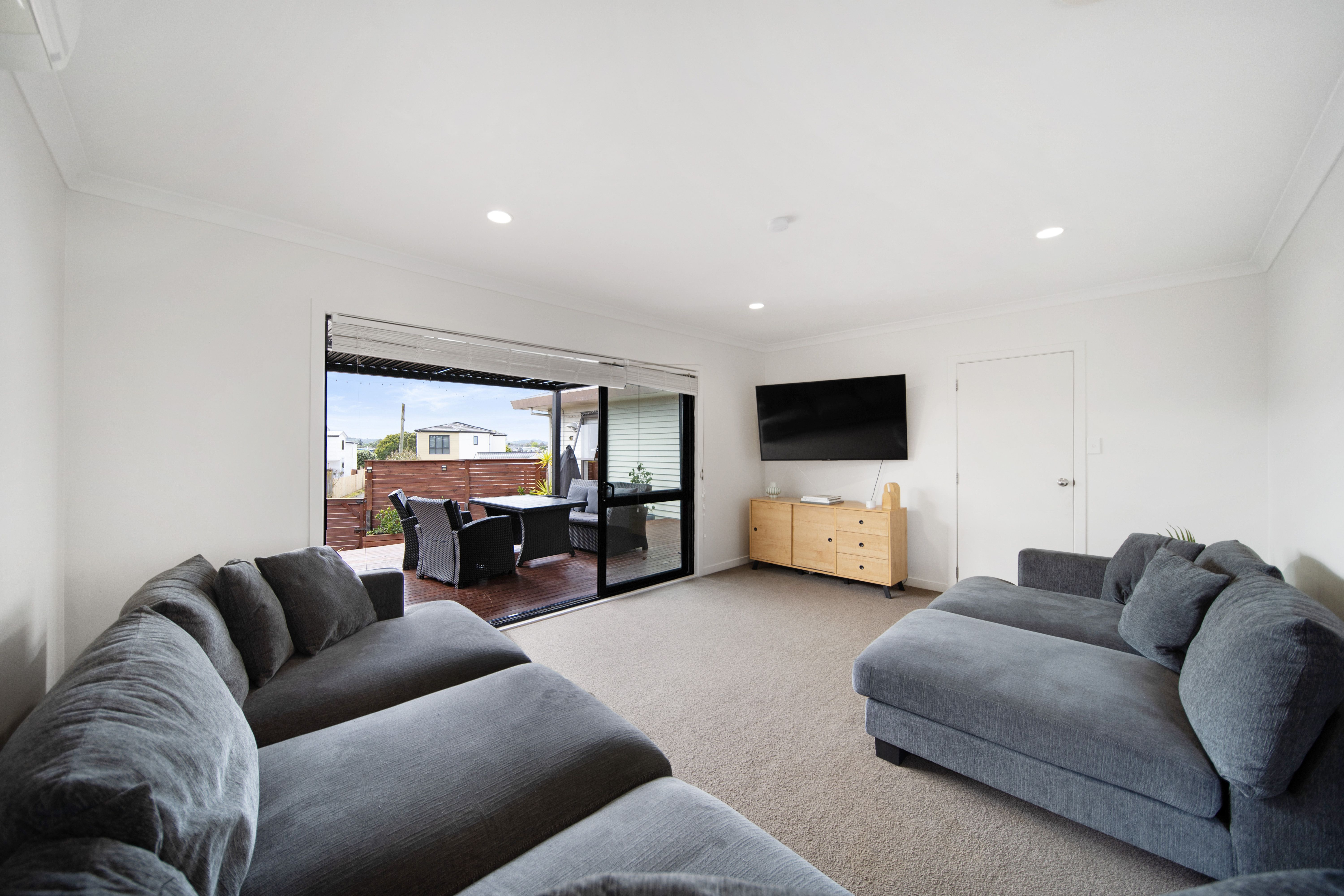 2/28 Christmas Road, Manurewa, Manukau City