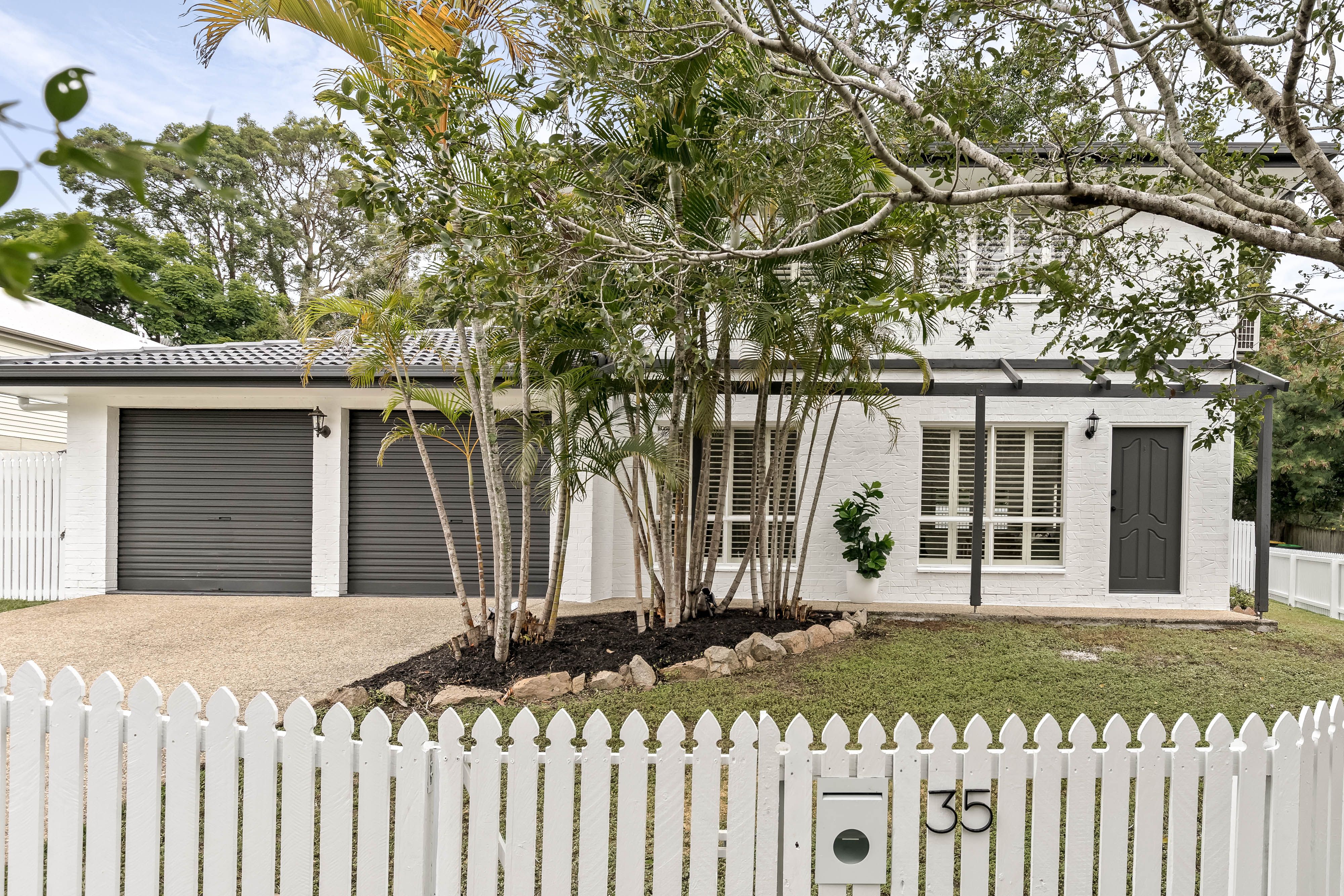 35 Deerdale Street, Stafford Heights, QLD 4053