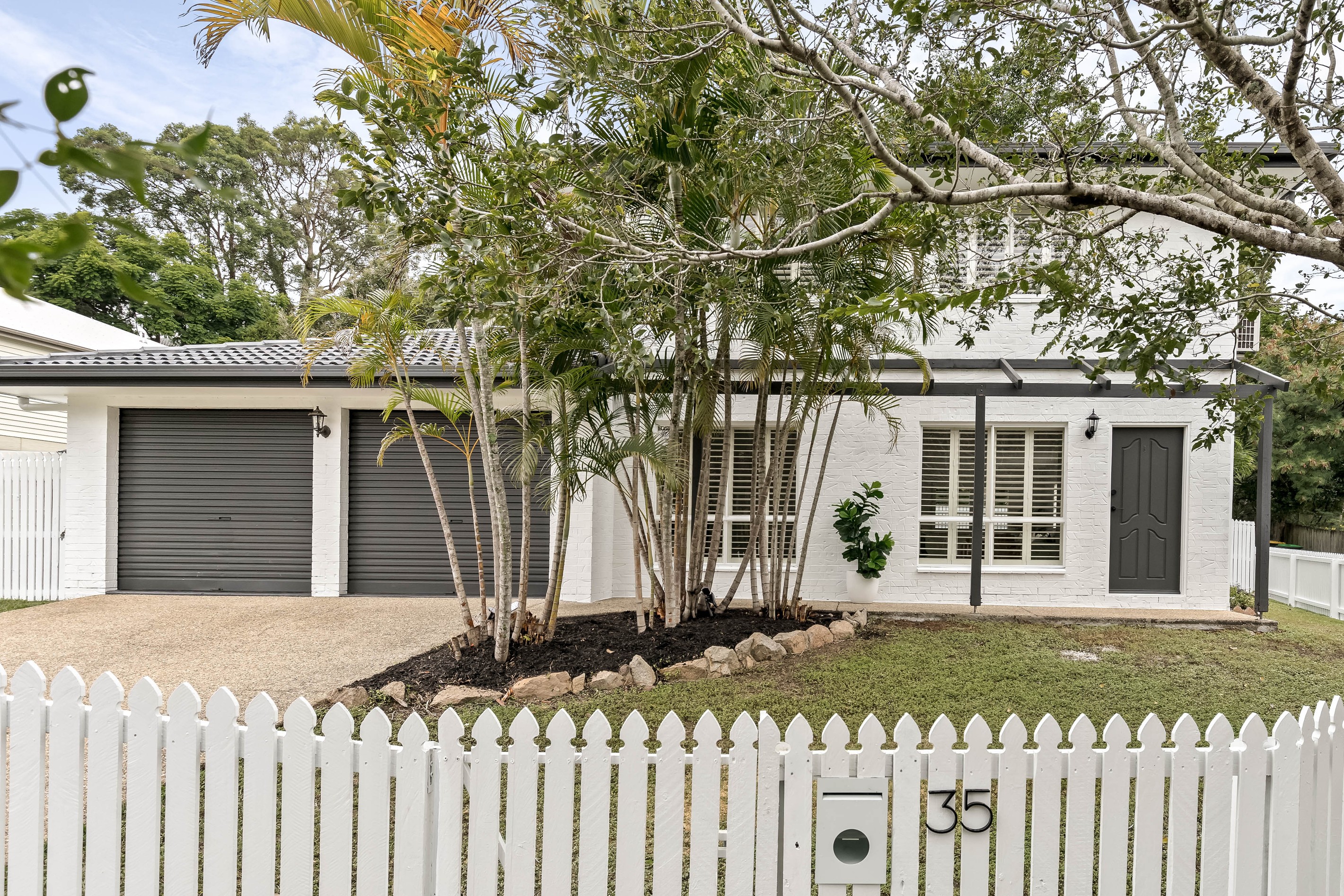 35 Deerdale Street, Stafford Heights, QLD 4053