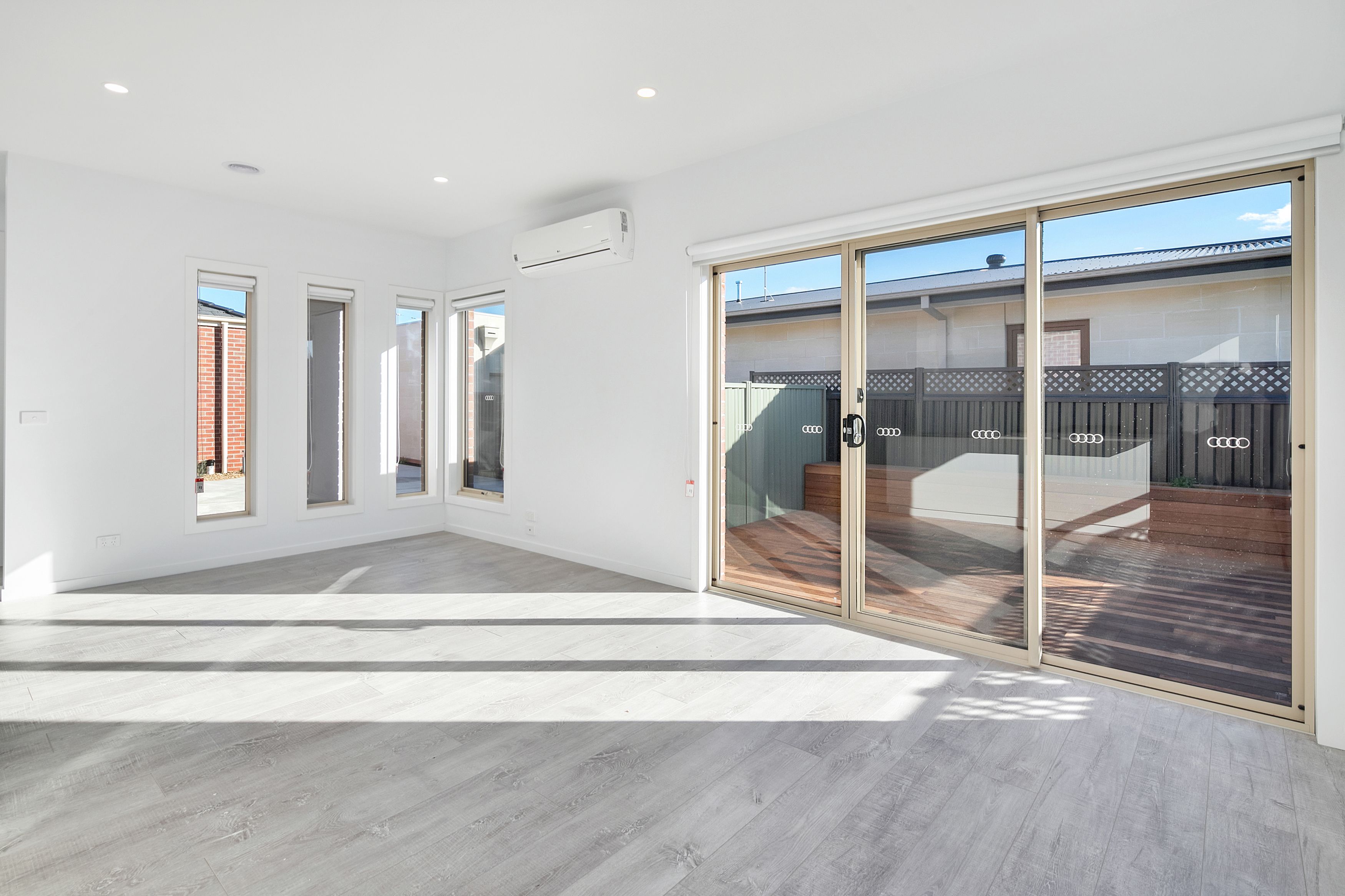 2/300a Heinz Lane, Invermay Park, VIC 3350