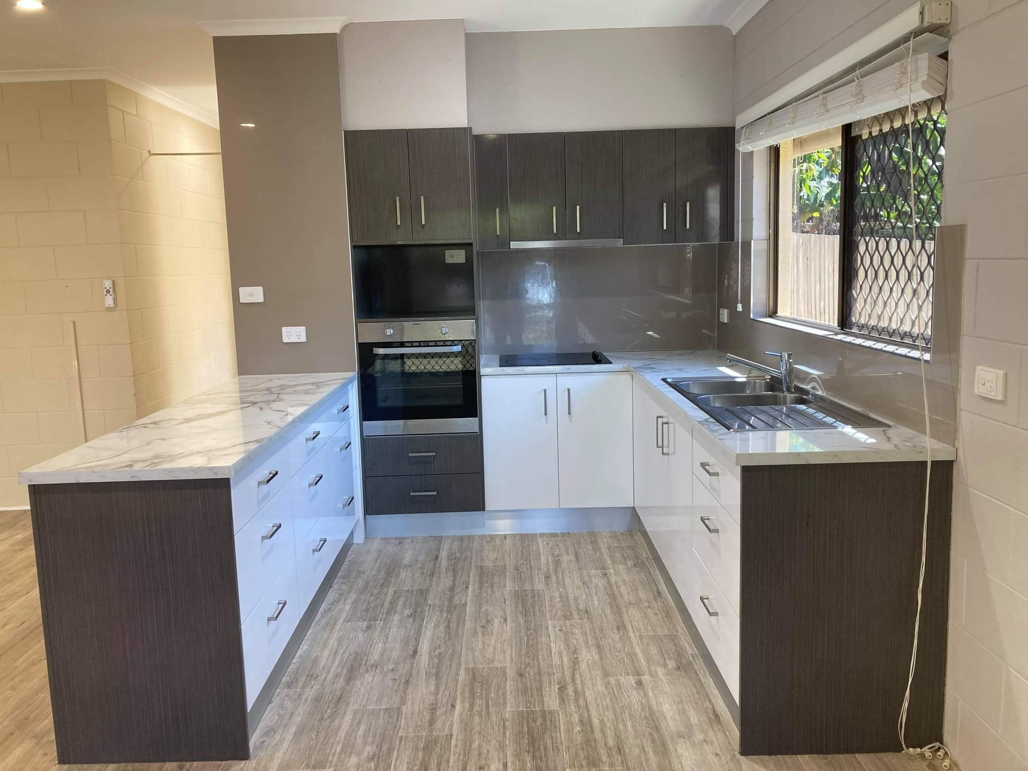 5 Goodfellow Court, Mooroobool, QLD 4870