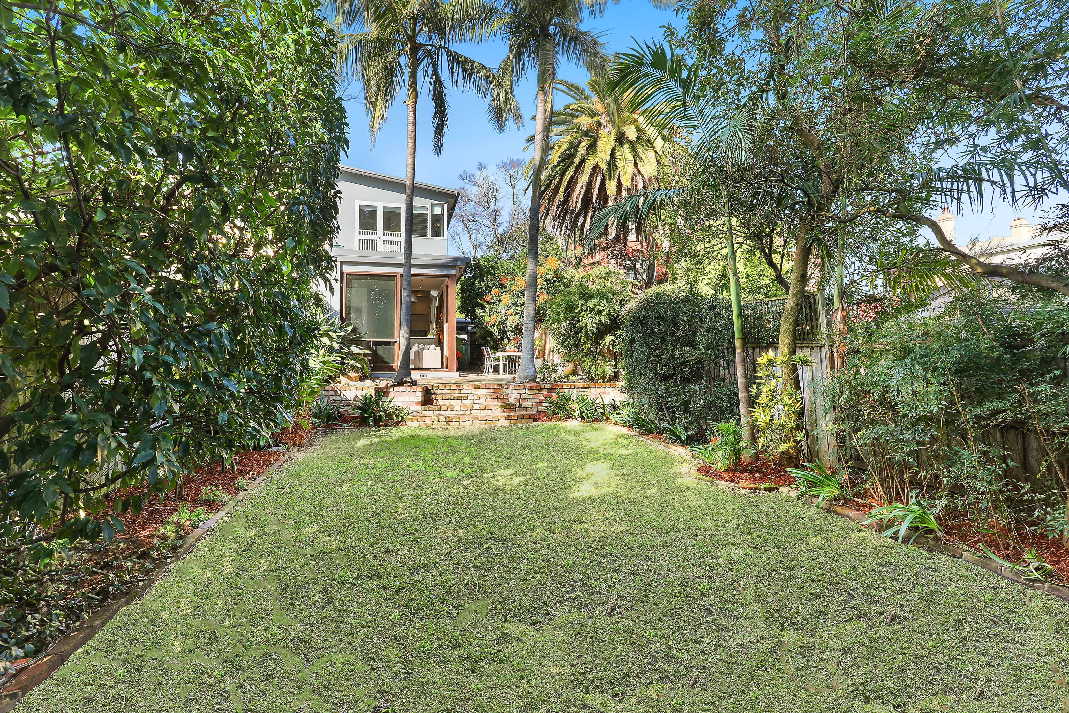 8 Sydney Street