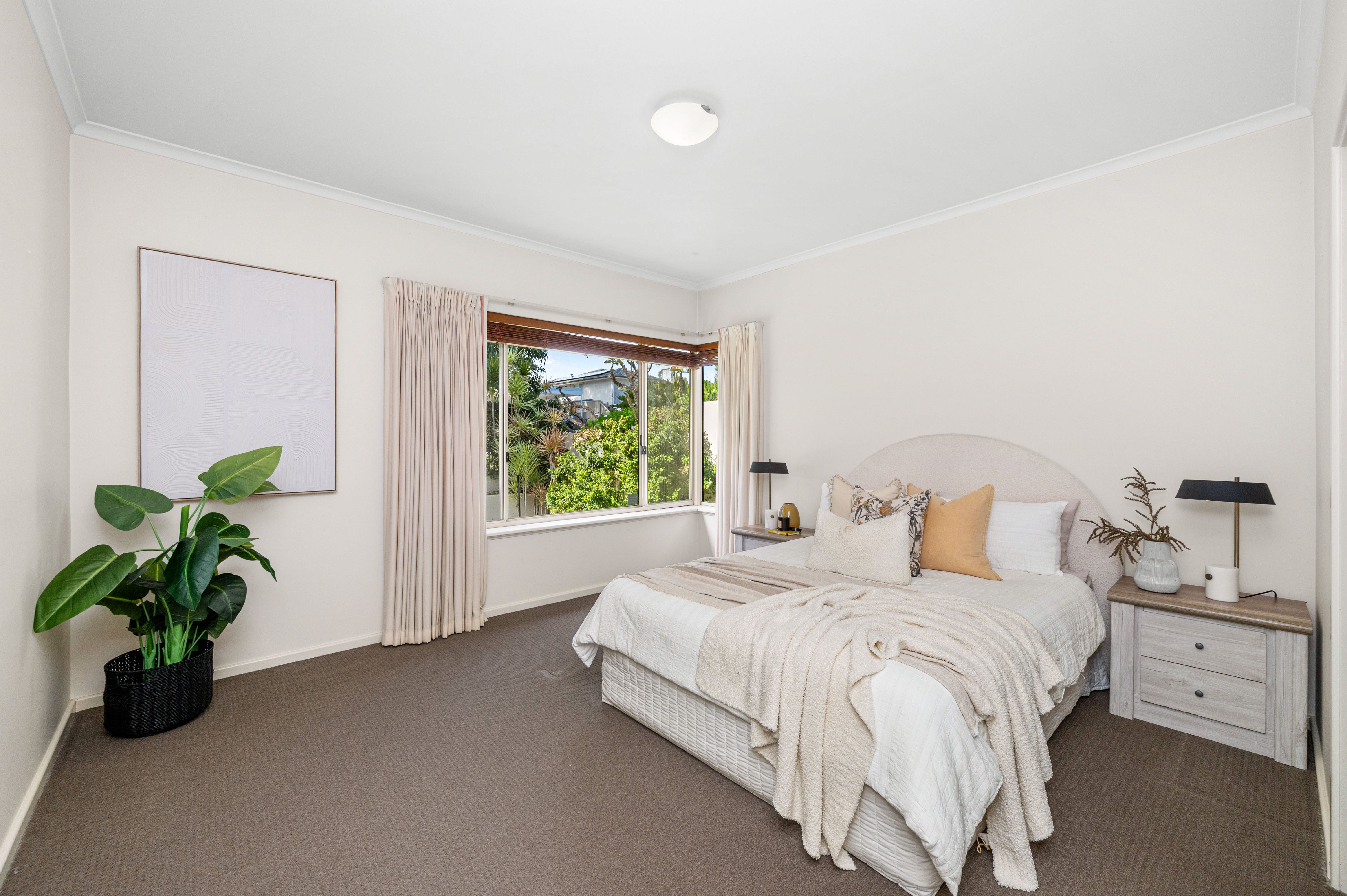 53 Bournemouth Crescent — photo 12 of 19