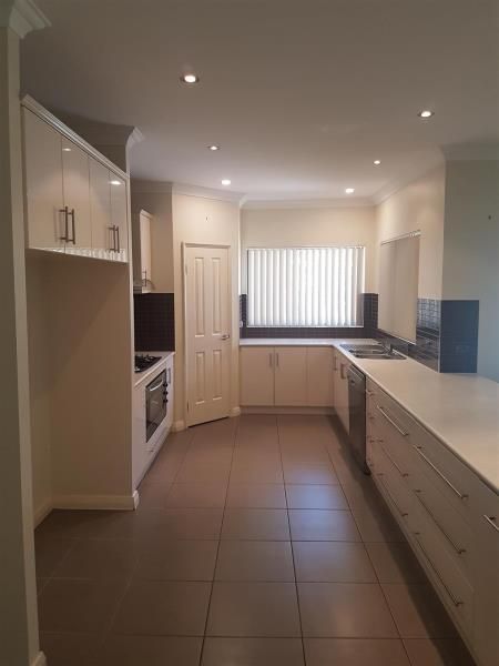 12 Fabling Court, Baynton, WA 6714