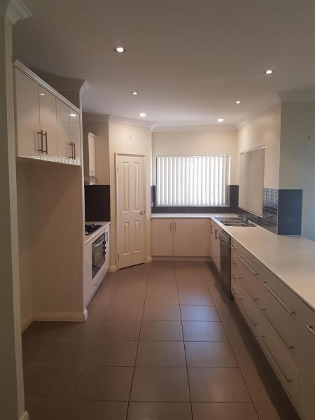 12 Fabling Court, Baynton, WA 6714